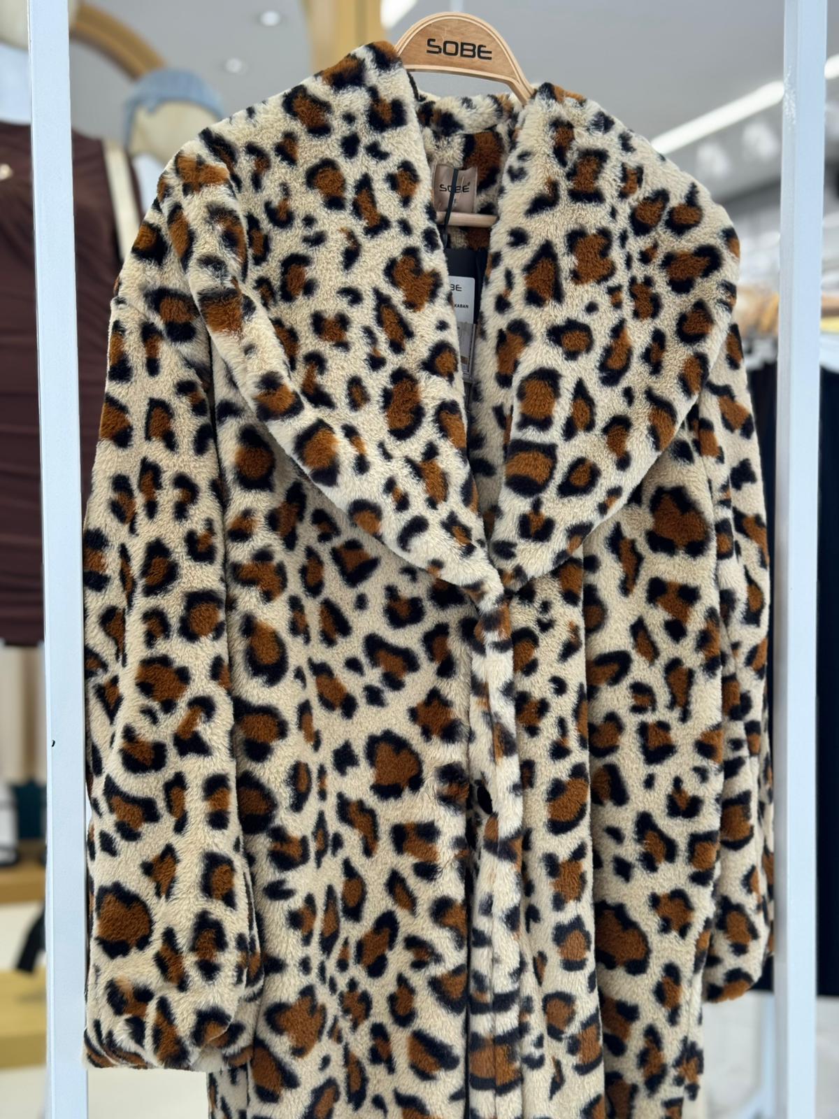 S5K7065Leopar Desenli İçi Astarlı Peluş Kaban 7065