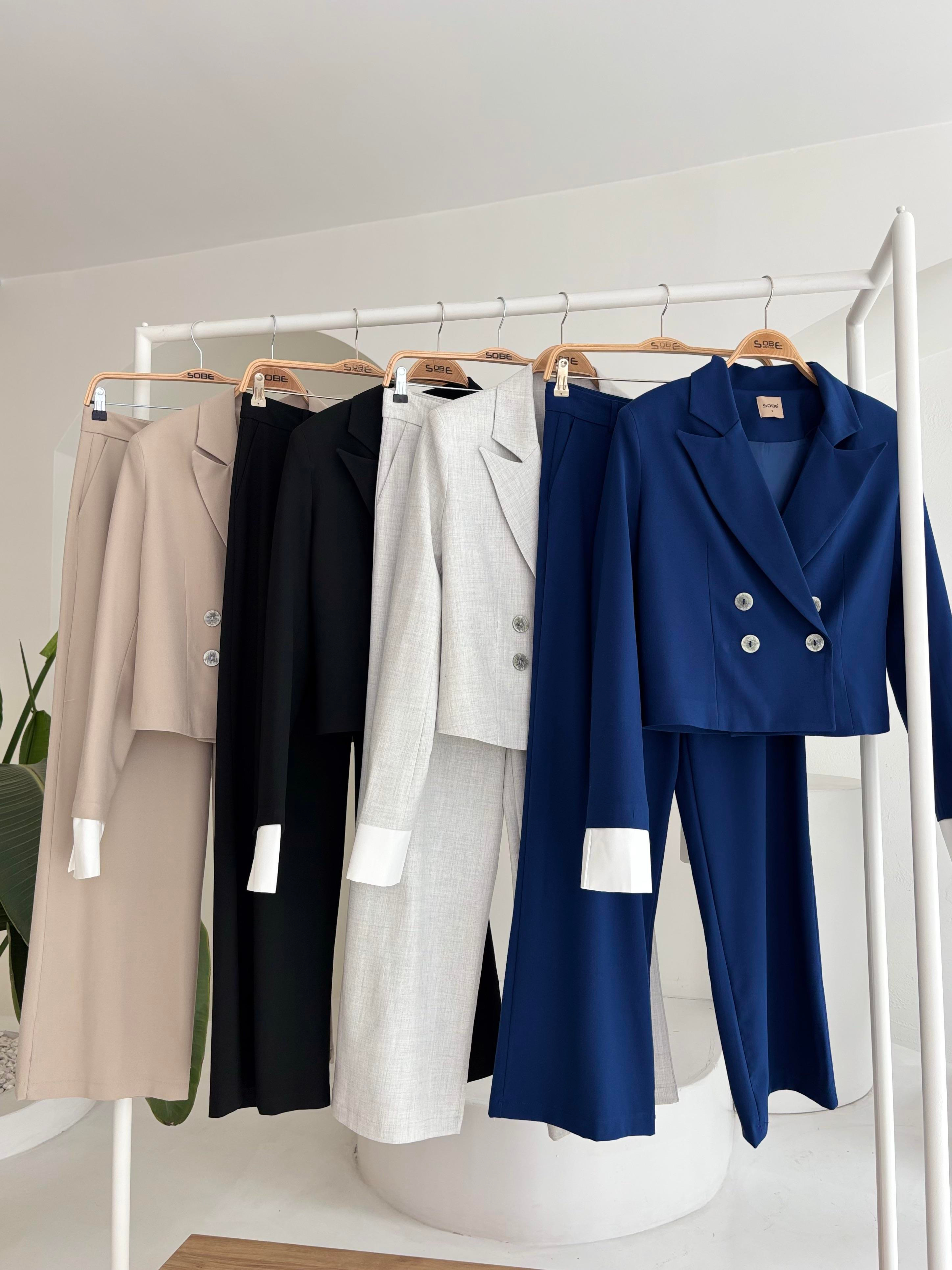 S5Y10168Garnished Cuffed Double Breasted Jacket Suit 10168