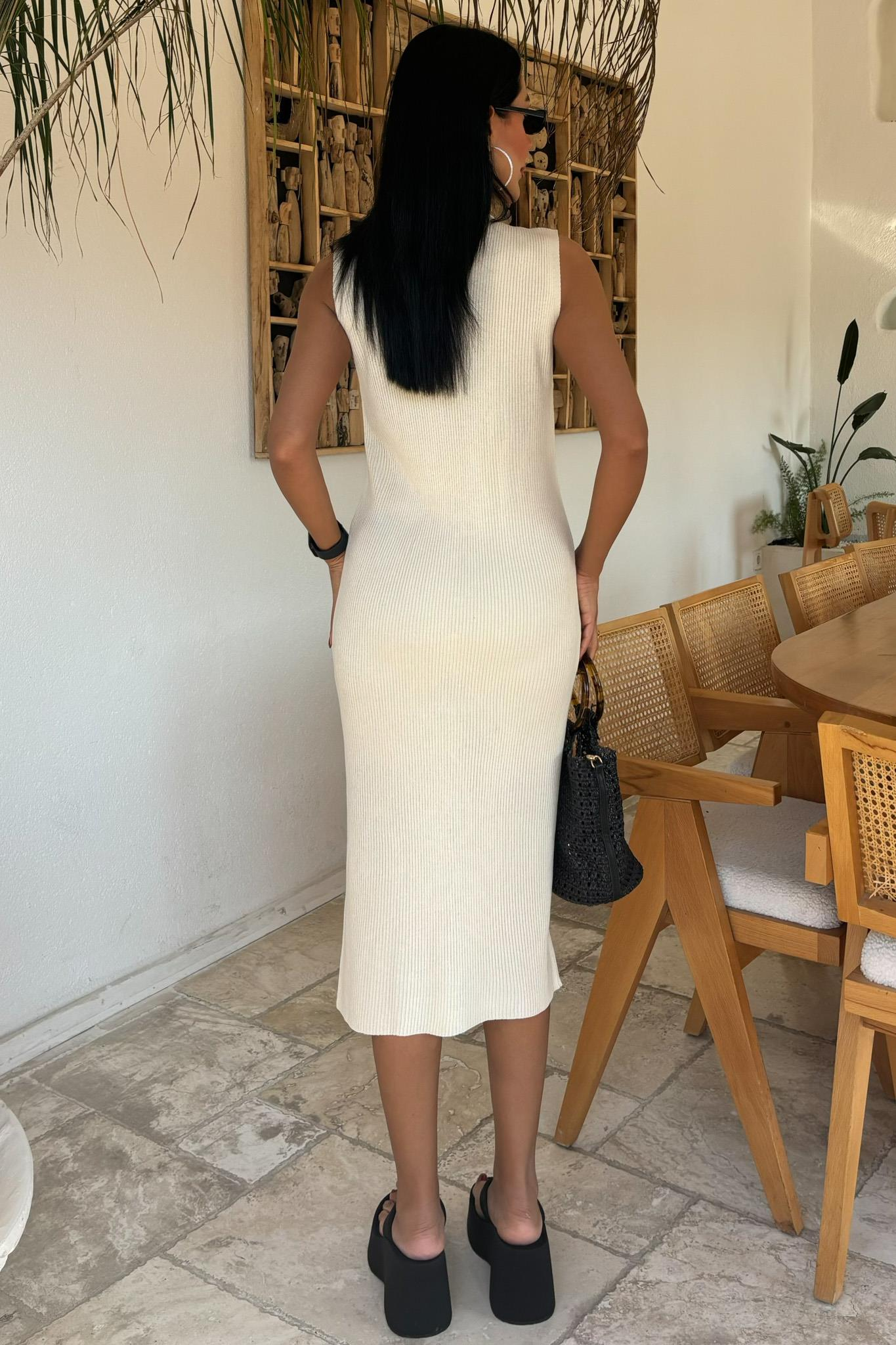 S5Y2832Önü Düğmeli Fitilli Kolsuz Elbise 2832