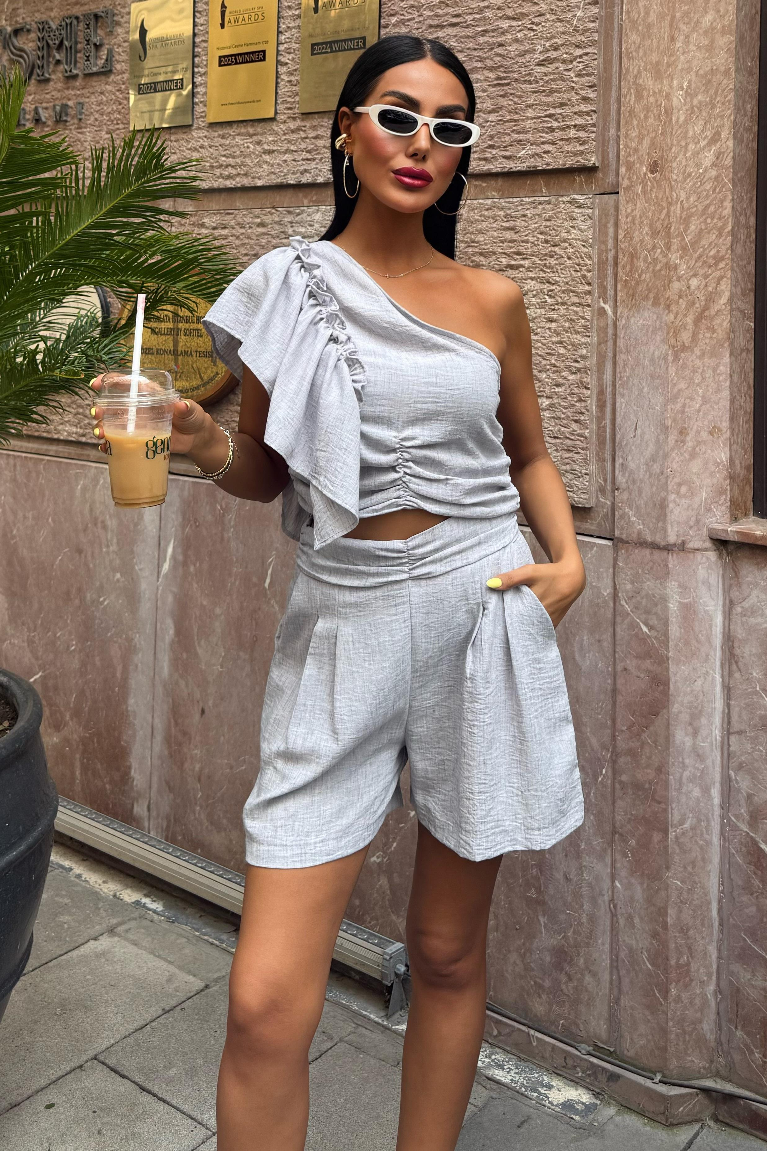S5Y10158One Shoulder and Ruffle Detailed Linen Suit 10158