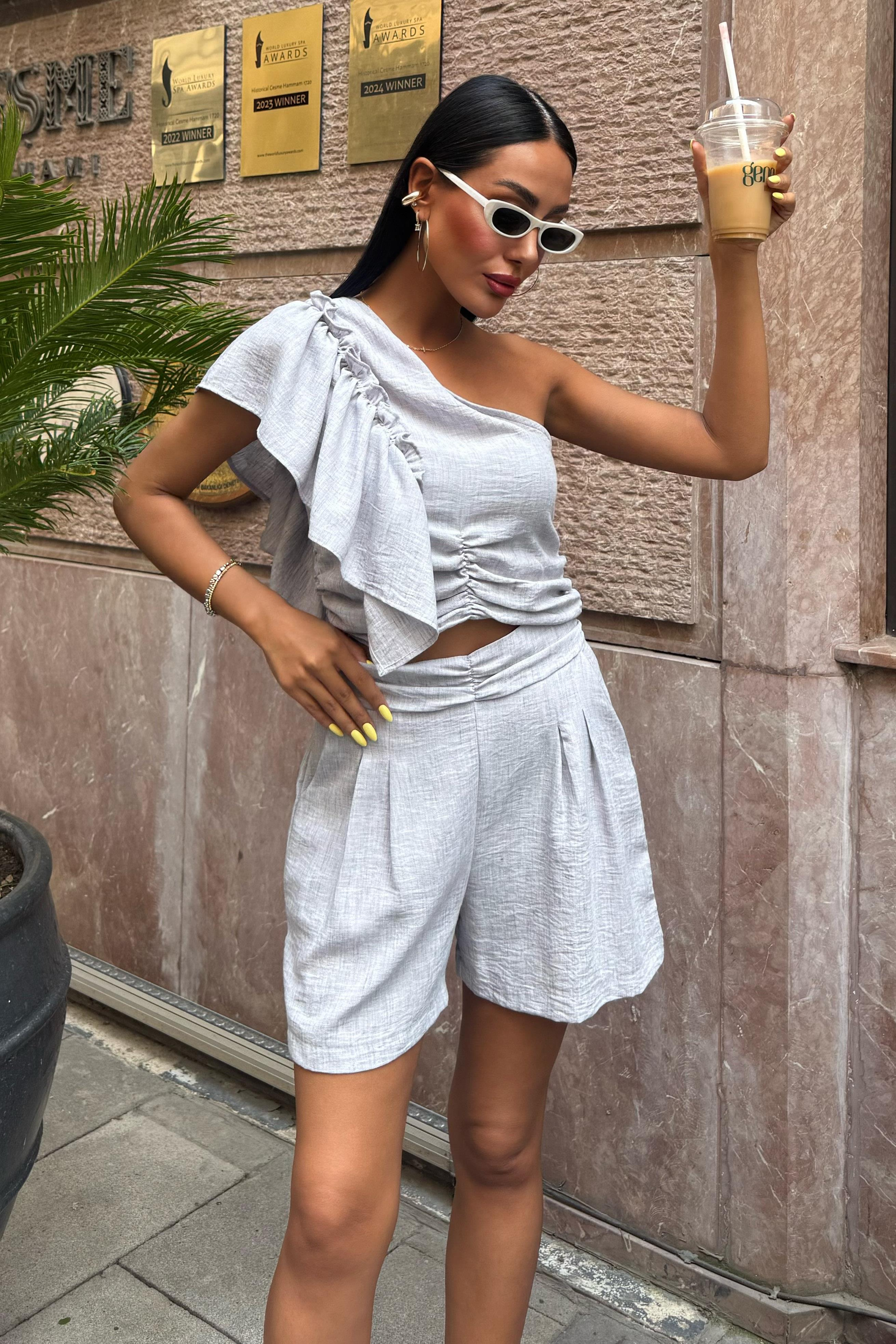 S5Y10158One Shoulder and Ruffle Detailed Linen Suit 10158
