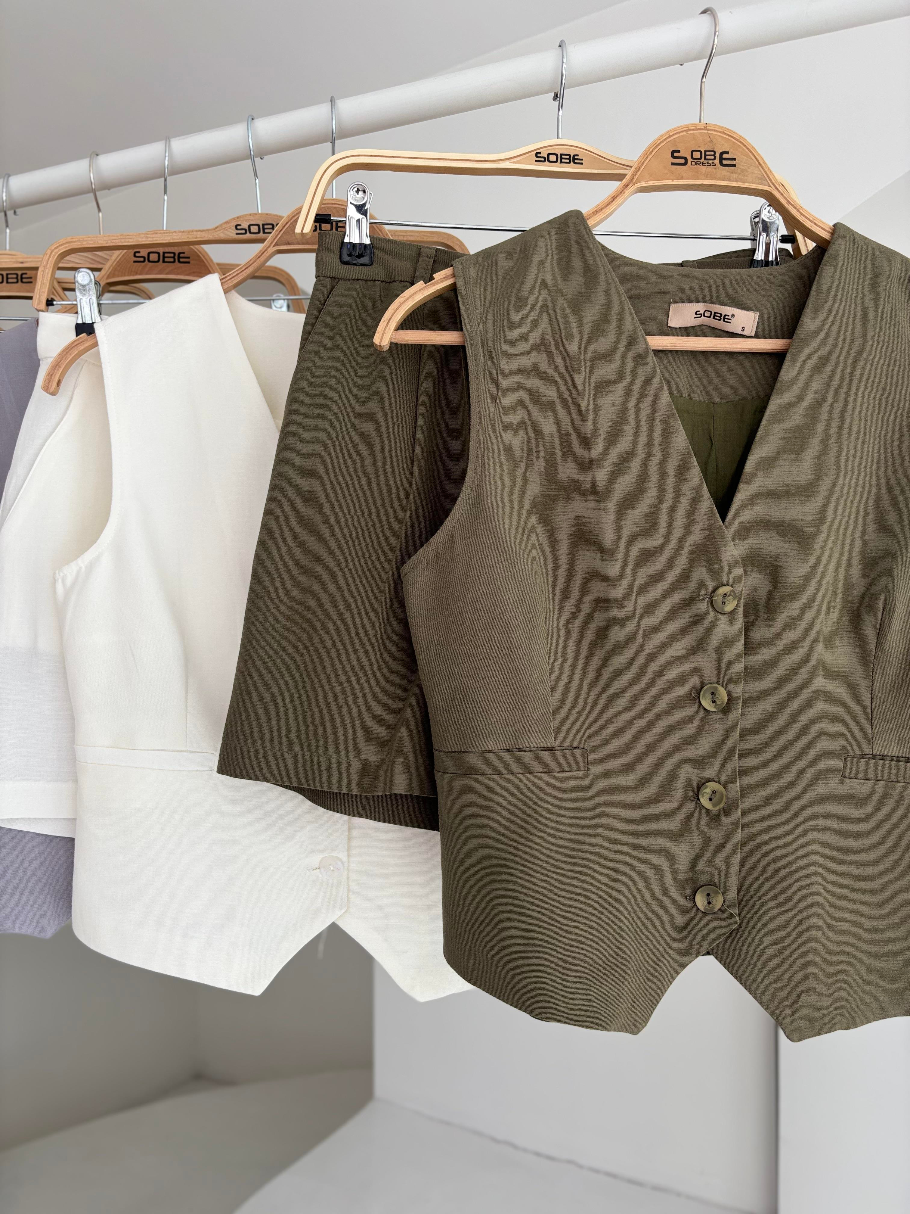 S5Y10133Vest Shorts Flame Linen Suit 10133-17