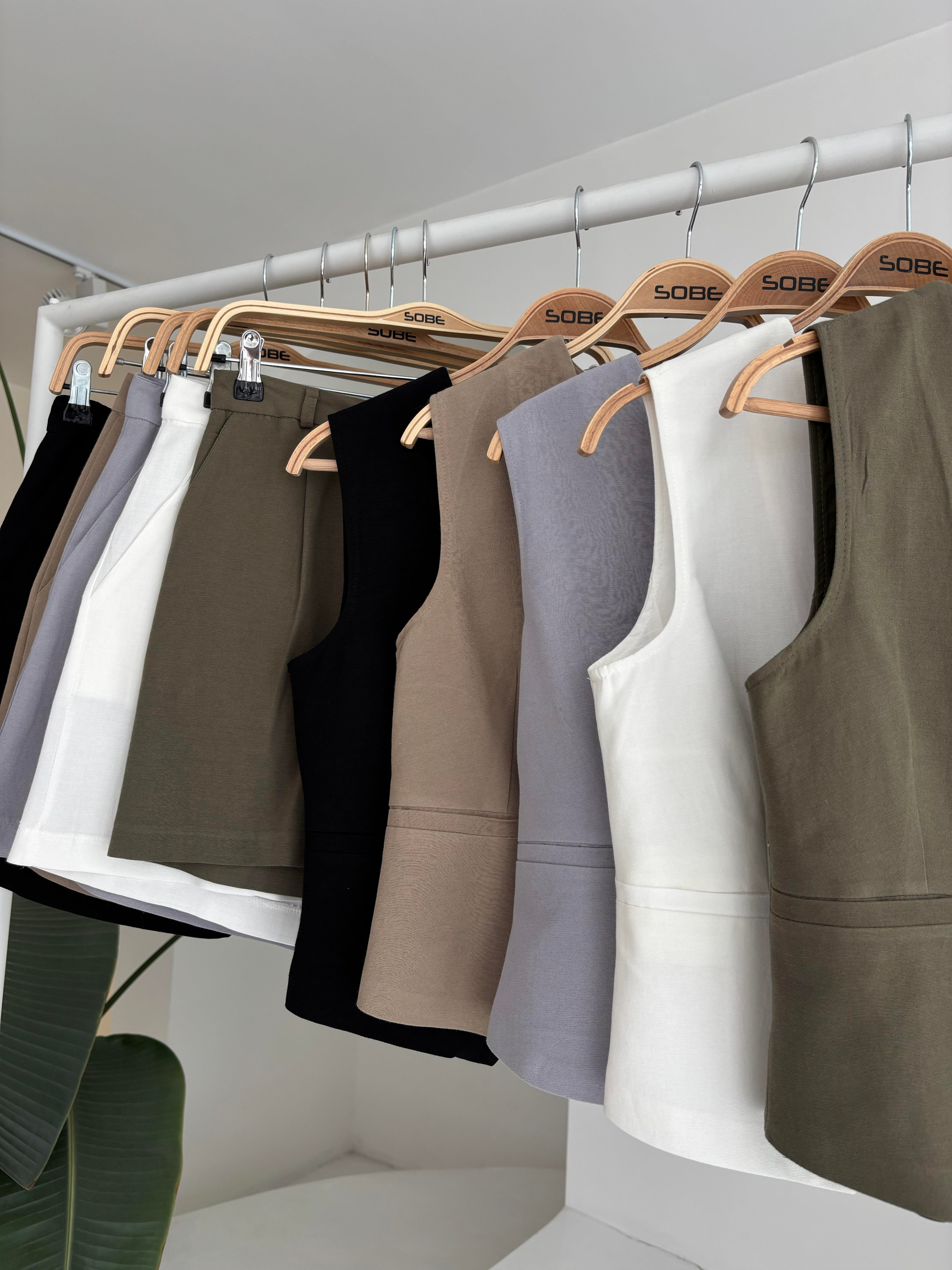 S5Y10133Vest Shorts Flame Linen Suit 10133-17