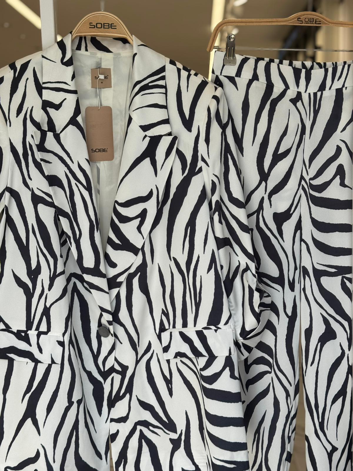 S5Y10038Zebra Desenli Chanel Saten Takım 10038