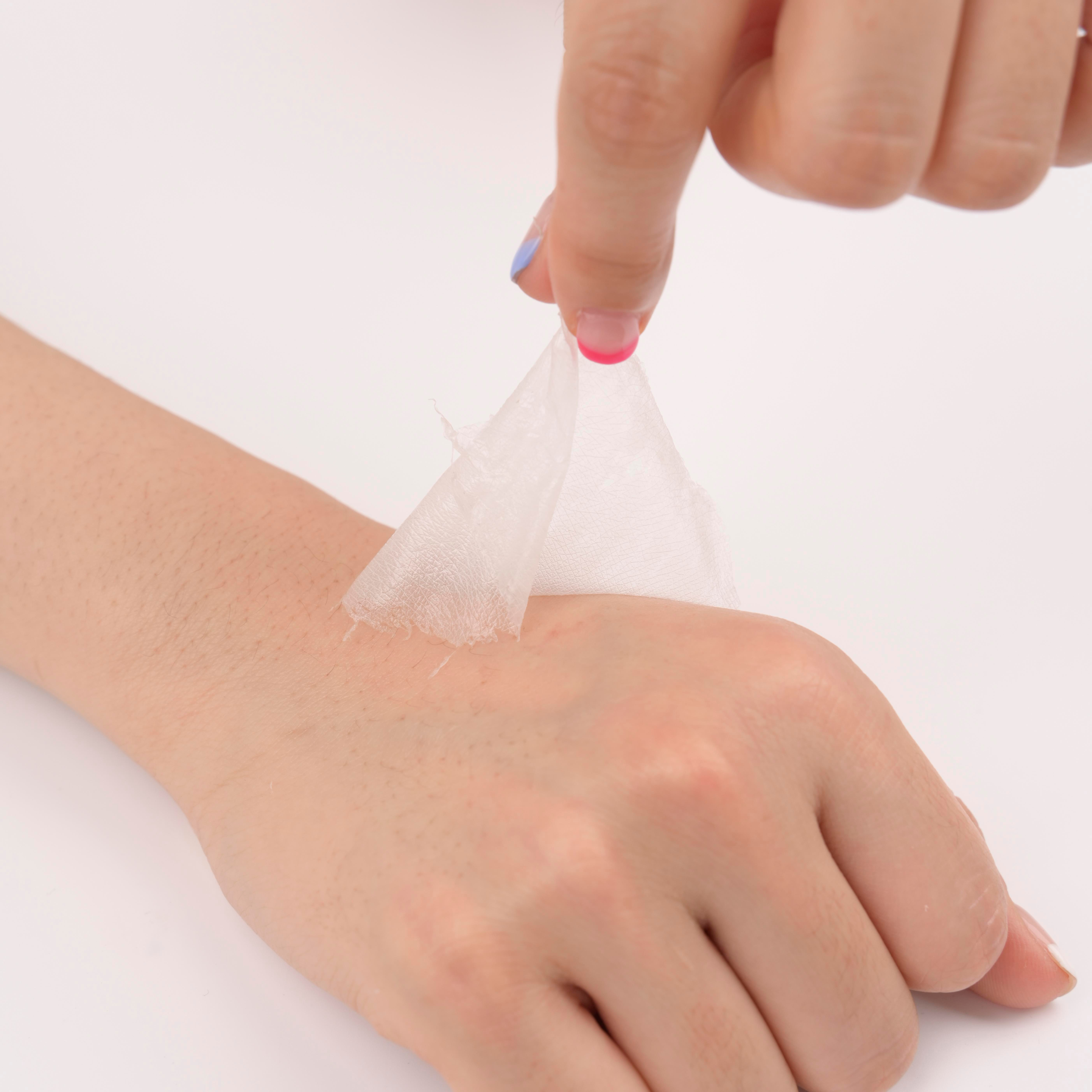 Miguhara Gül Ve Kolajen İçeren Nemlendirici Etkili Soyulan Kore Cam Cilt Maske Peel Off - 60ml