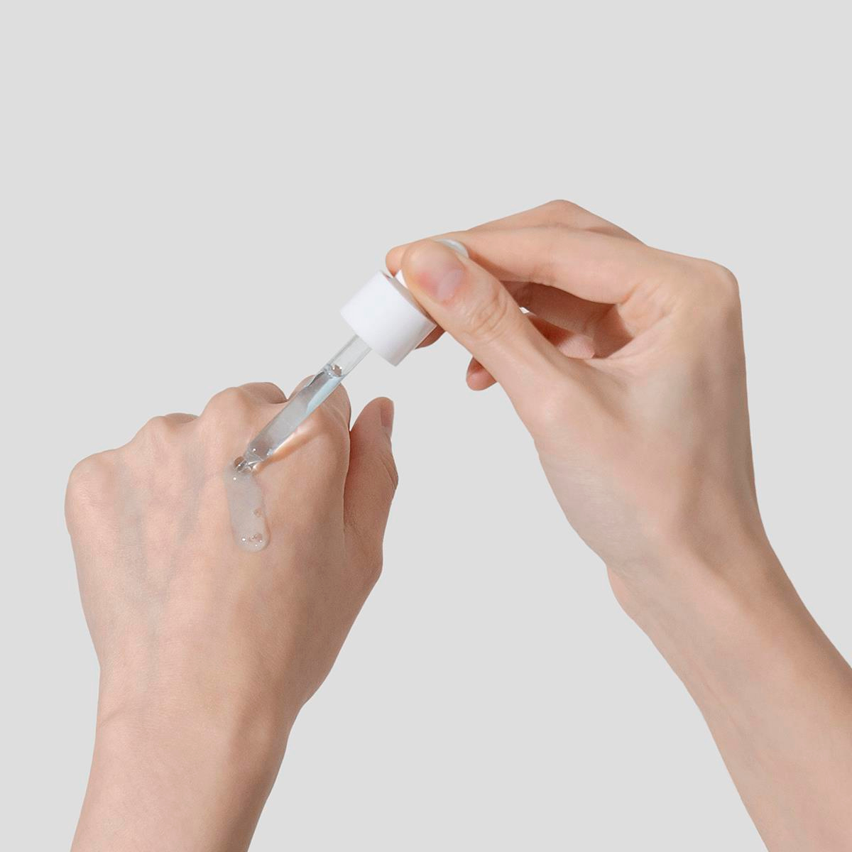 P.CALM HYALURON DOUBLESHOT AMPOULE / AMPUL 30ML 