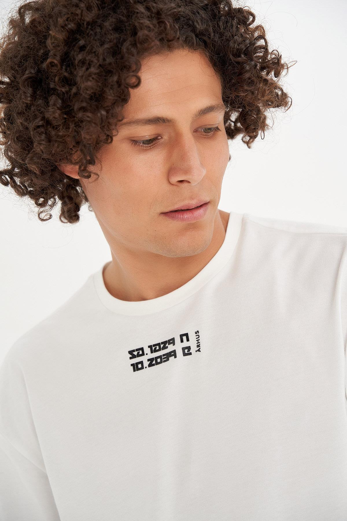 Hummel Erkole Oversize T-Shirt S/S Erkek Beyaz Bisiklet Yaka Tshirt