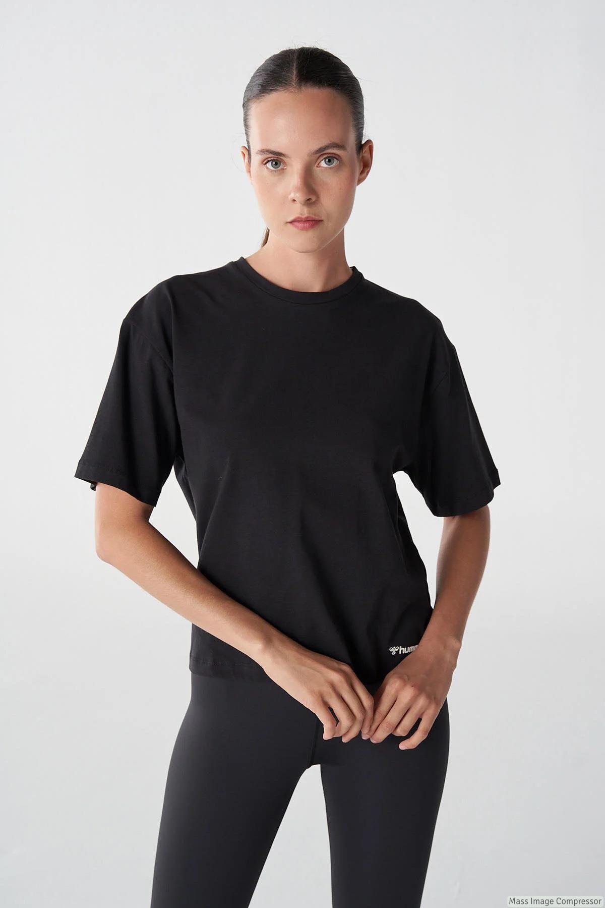 Hummel Hmlt-Mt Ultra Boxy Short T-Shirt Kadın  Bisiklet Yaka Tshirt