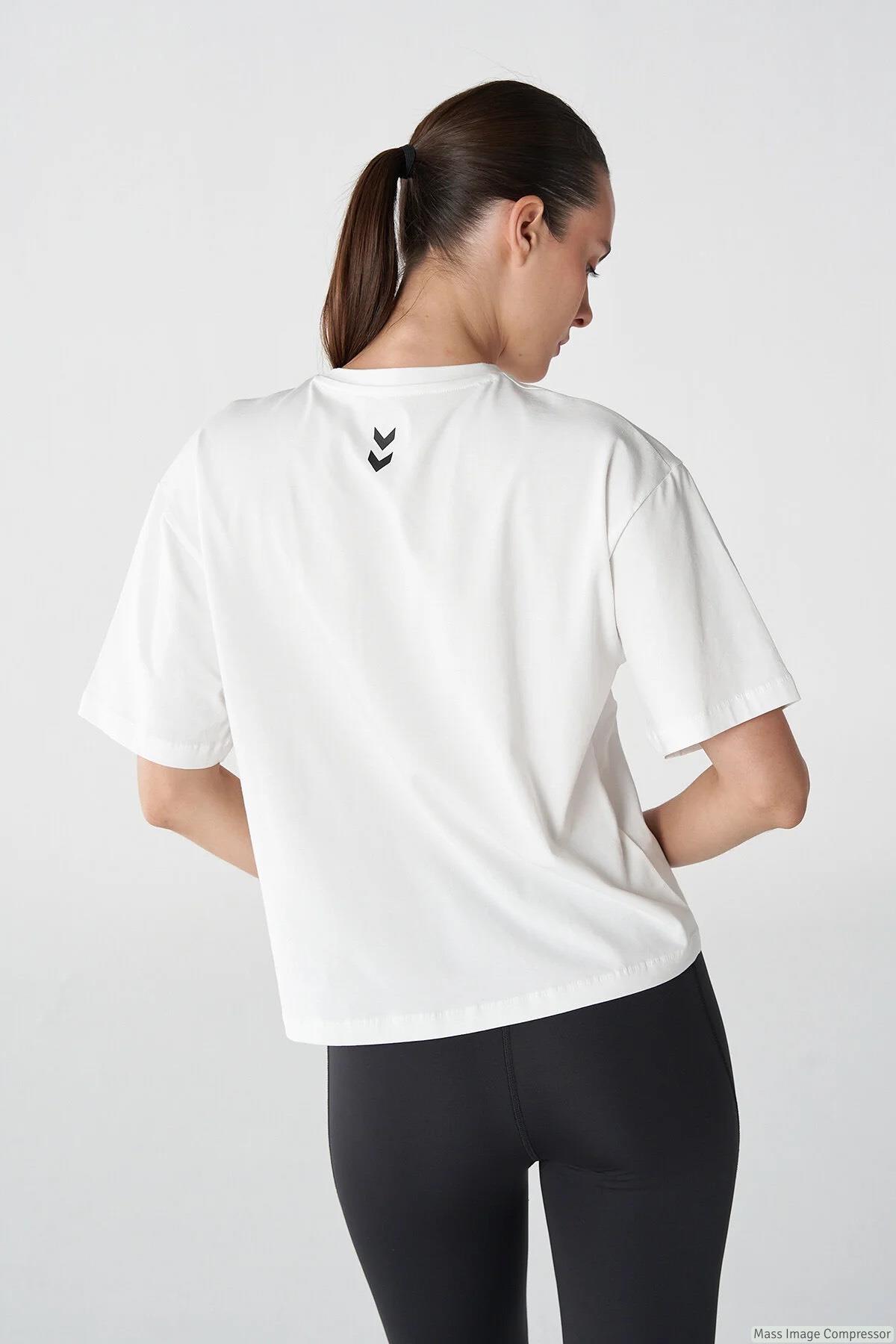 Hummel Hmlt-Mt Ultra Boxy Short T-Shirt Kadın  Bisiklet Yaka Tshirt