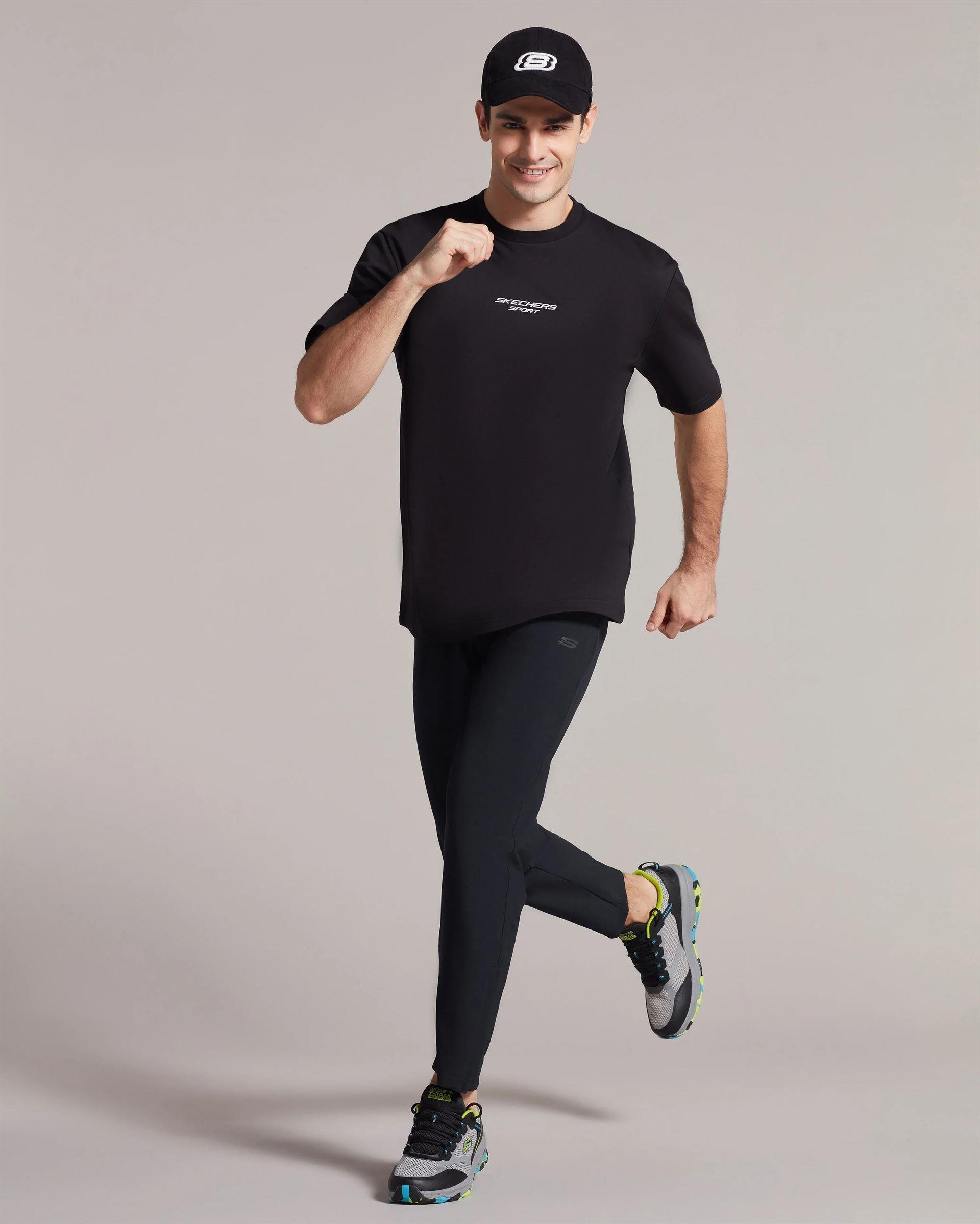 Skechers M Graphic Tee Reflect Logo Oversize T-Shirt Erkek Siyah Bisiklet Yaka Tshirt