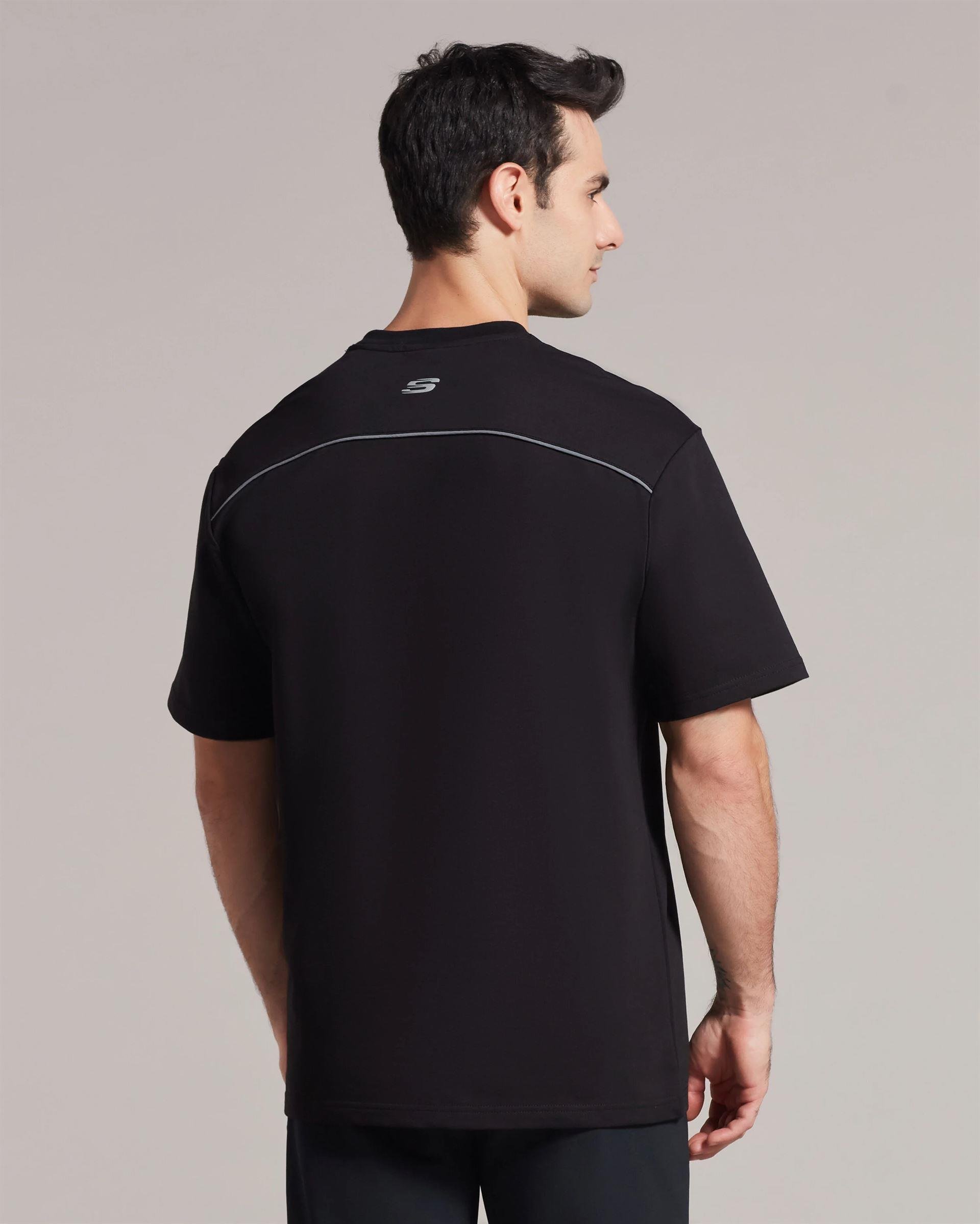 Skechers M Graphic Tee Reflect Logo Oversize T-Shirt Erkek Siyah Bisiklet Yaka Tshirt