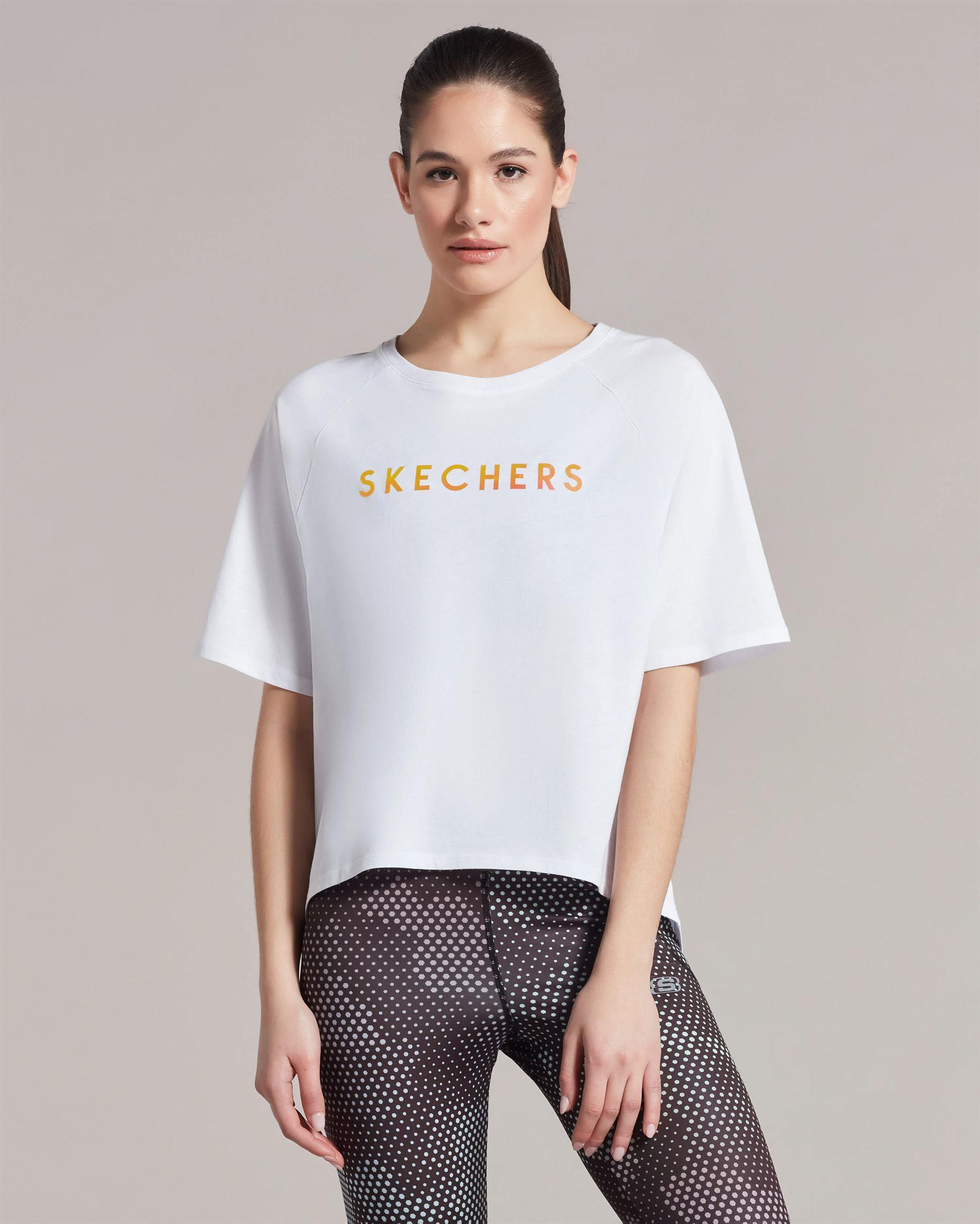 Skechers W Graphic Tee Crew Neck T-Shirt Kadın Beyaz Bisiklet Yaka Tshirt