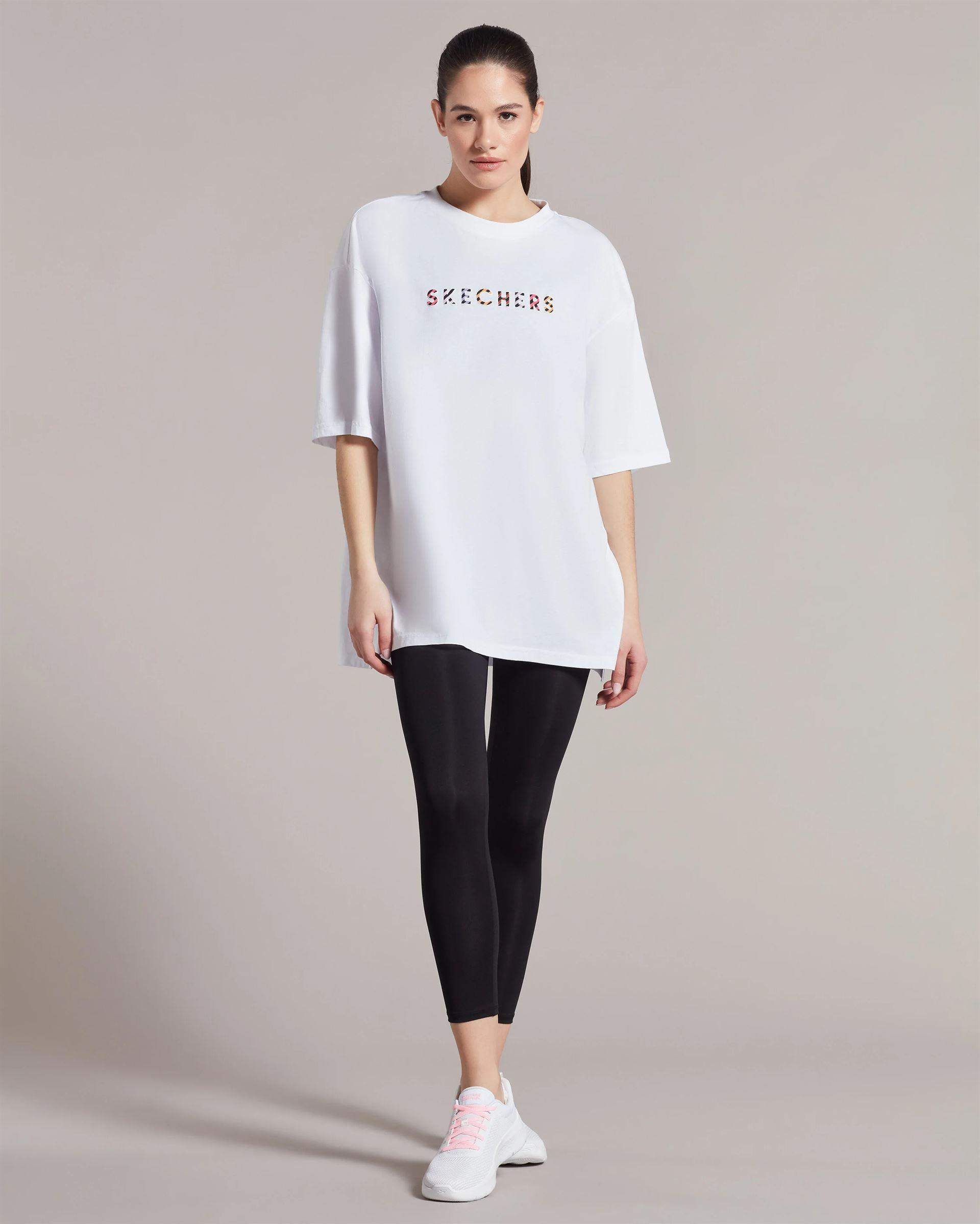 Skechers W Graphic Tee Crew Neck T-Shirt Kadın Beyaz Bisiklet Yaka Tshirt