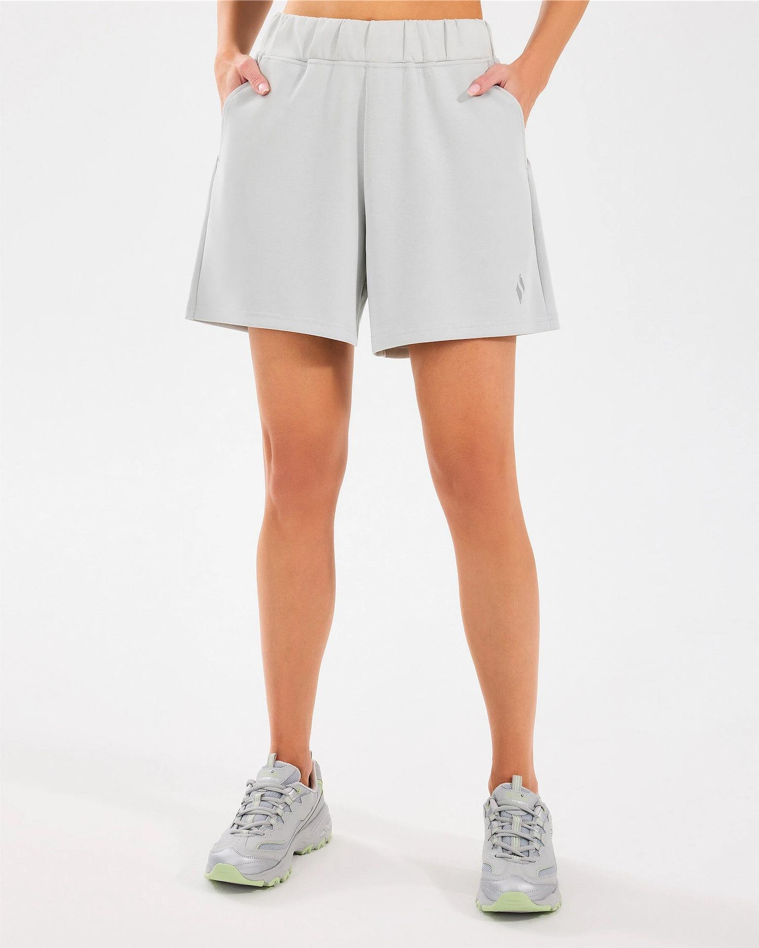Skechers W Lounge Regular 5 Inch Sweatshort Kadın  Şort