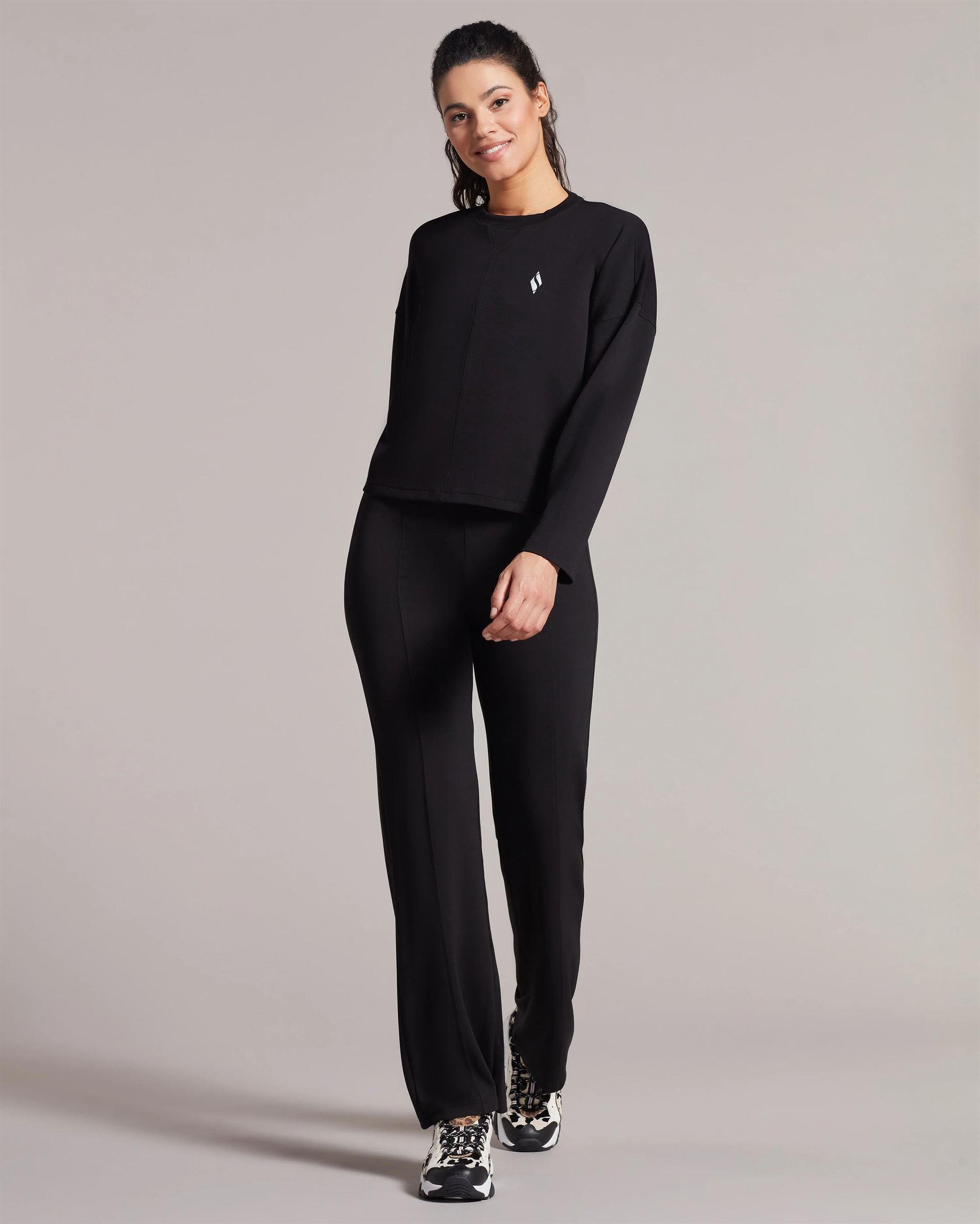 Skechers W Soft Touch Shinny Logo Crew Neck Sweatshirt Kadın Siyah Bisiklet Yaka Sweat