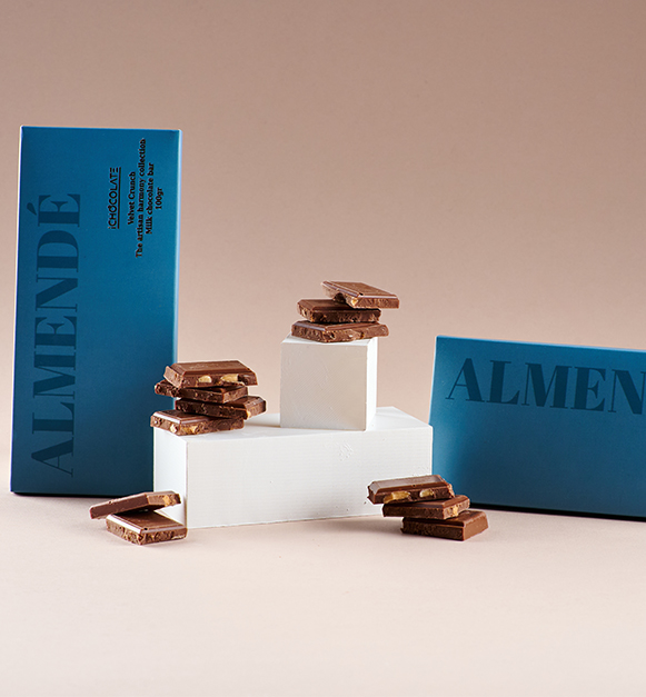 Almende – Sütlü Çifte Kavrulmuş Bademli & Krep Kıtırlı Çikolata