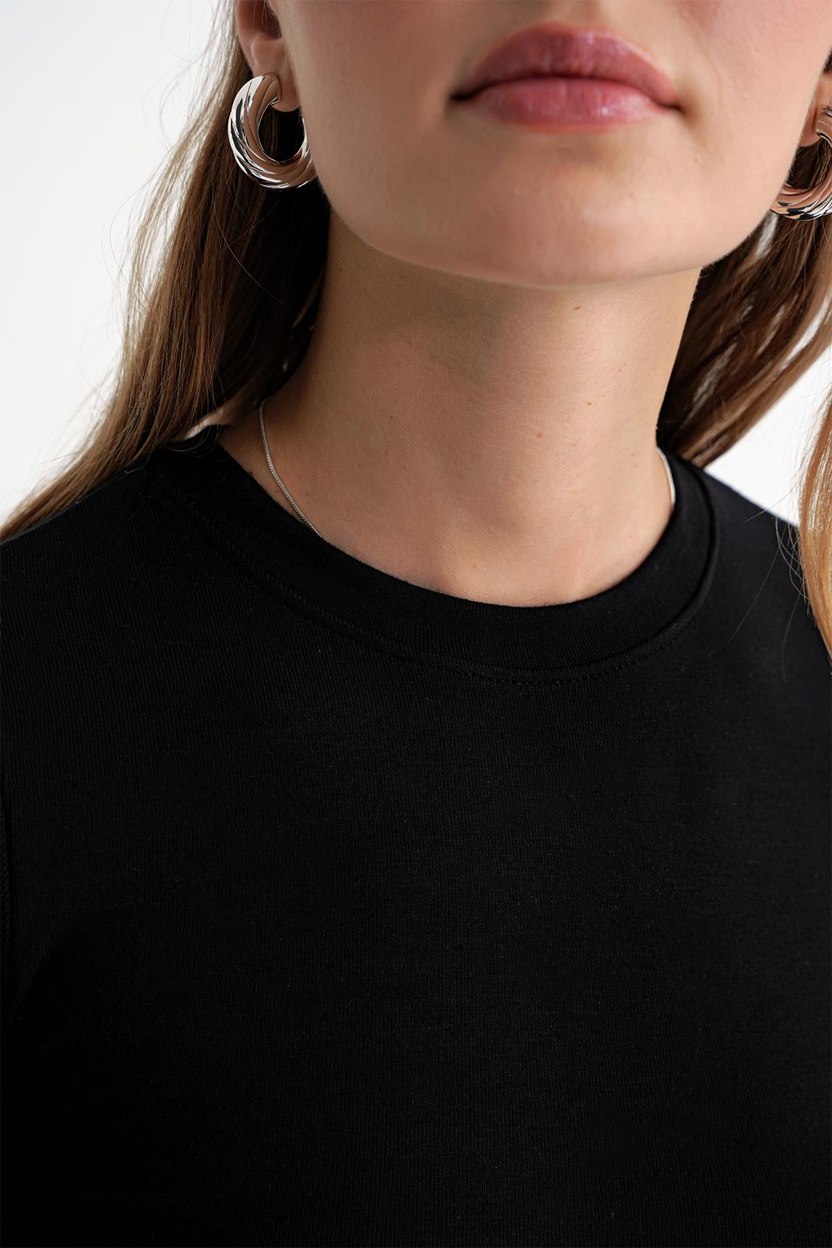 2011 Kadın Slim Fit Basic Crop T-Shirt Siyah