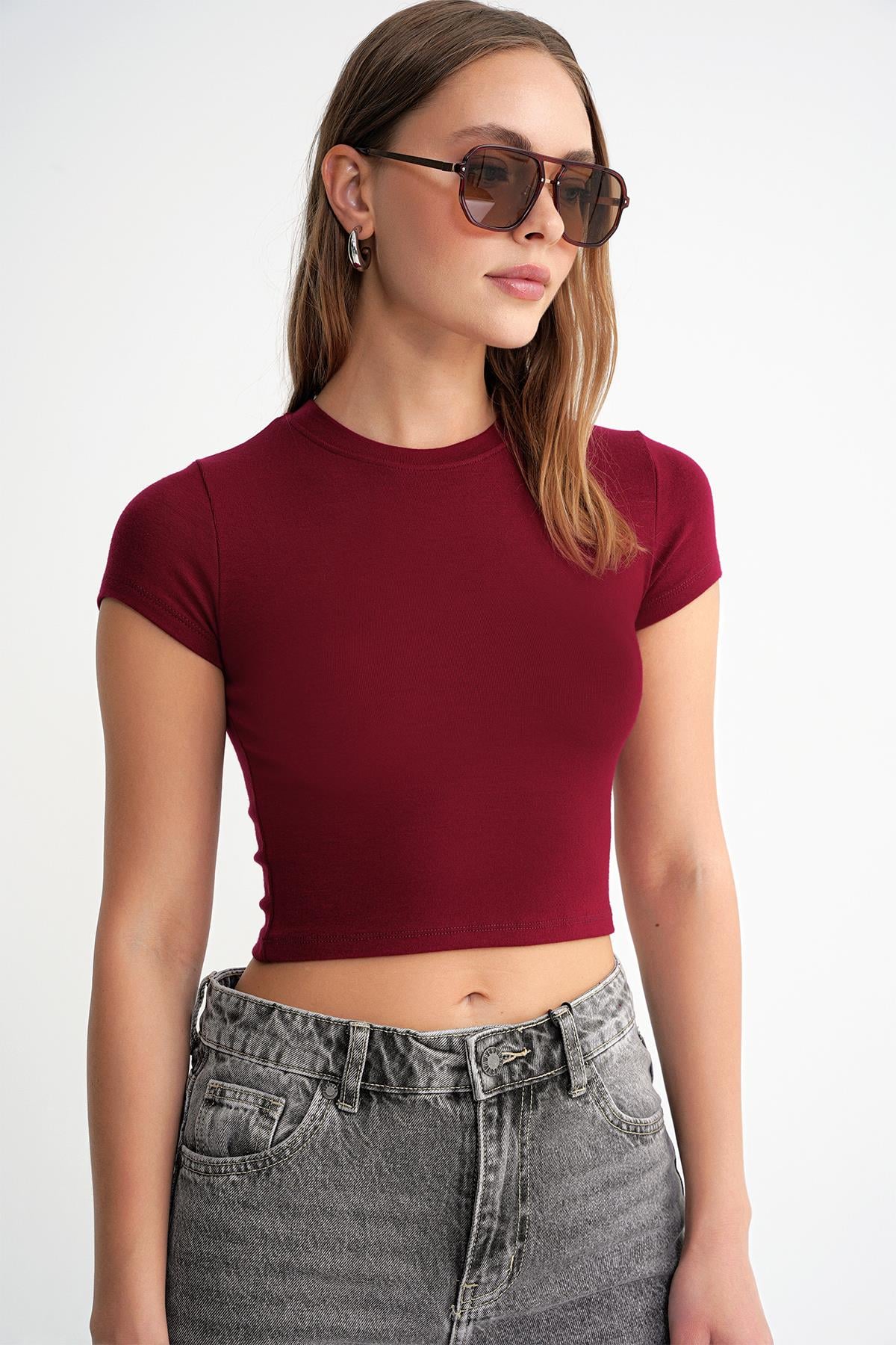 2011 Kadın Slim Fit Basic Crop T-Shirt Bordo