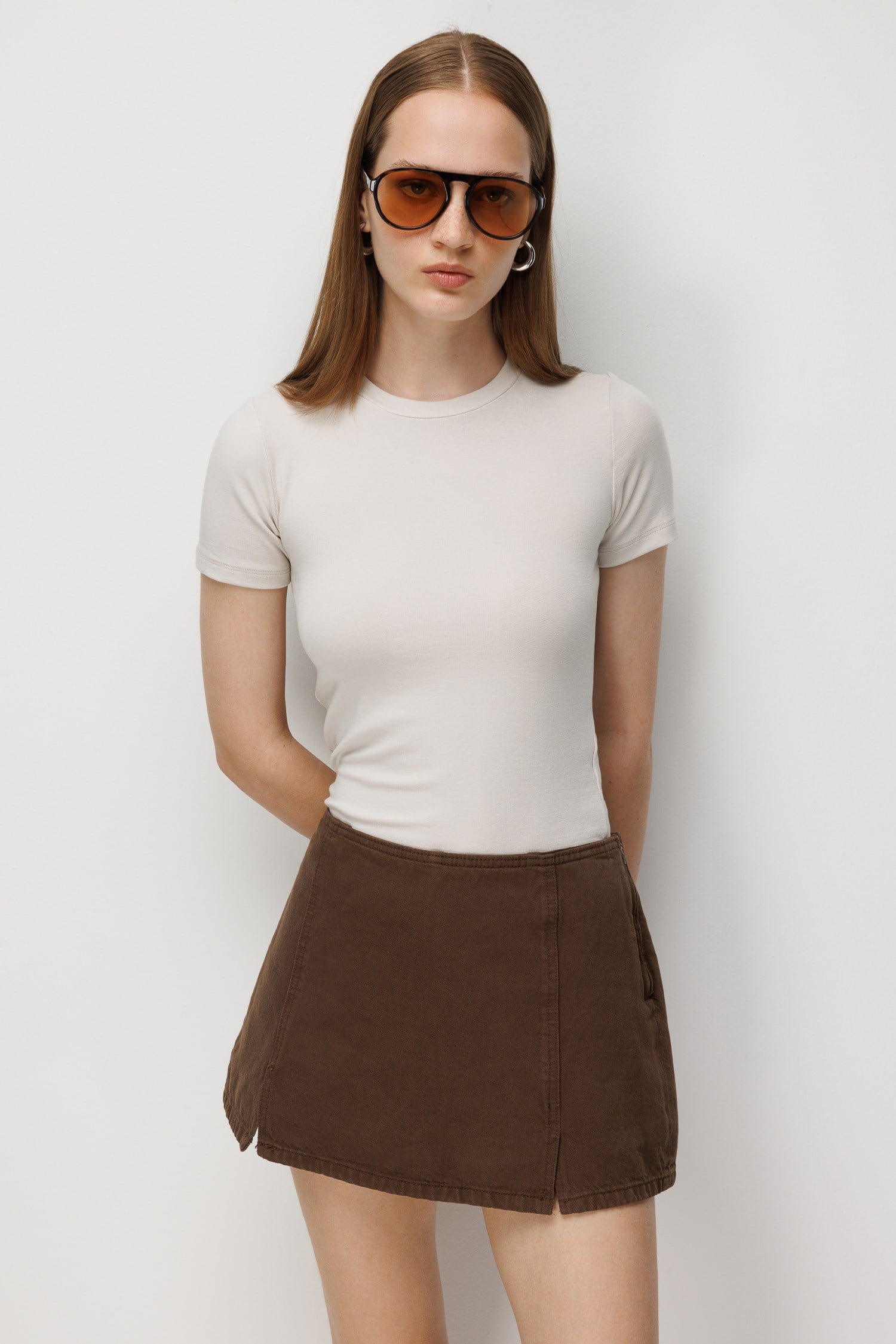 2100 Kadın Slim Fit Bisiklet Yaka Soft Basic T-Shirt Taş