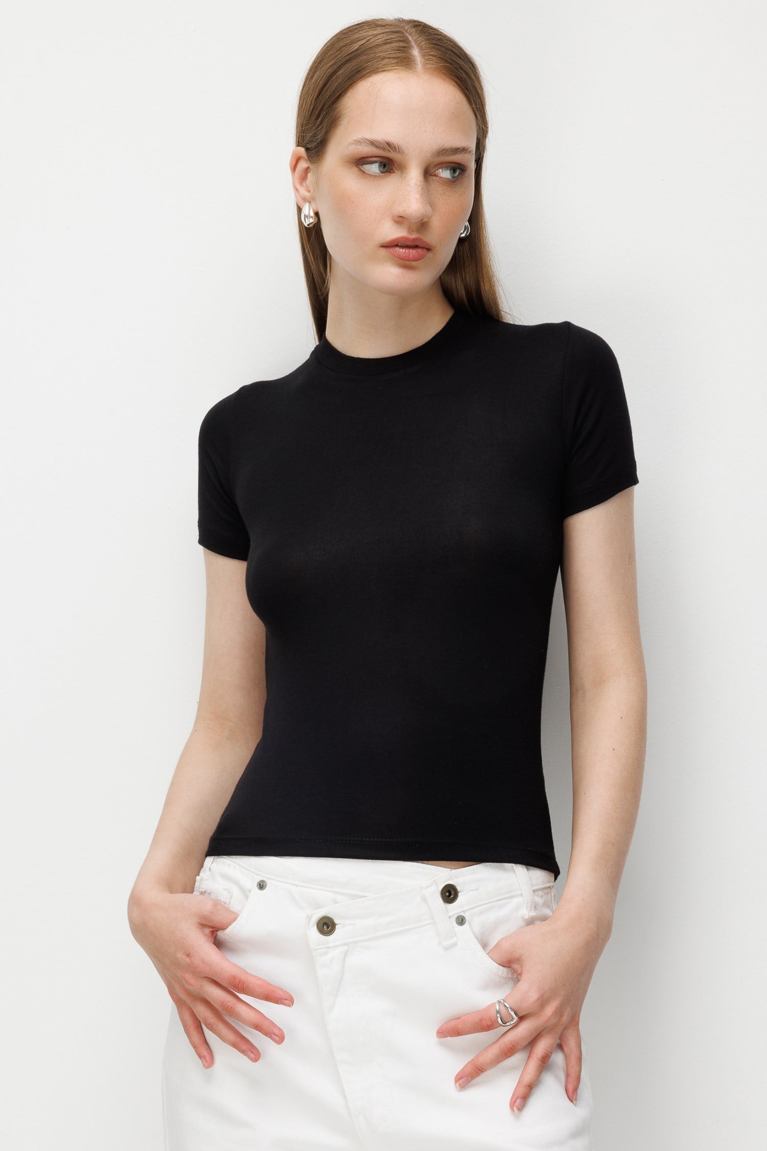 2100 Kadın Slim Fit Bisiklet Yaka Soft Basic T-Shirt Siyah