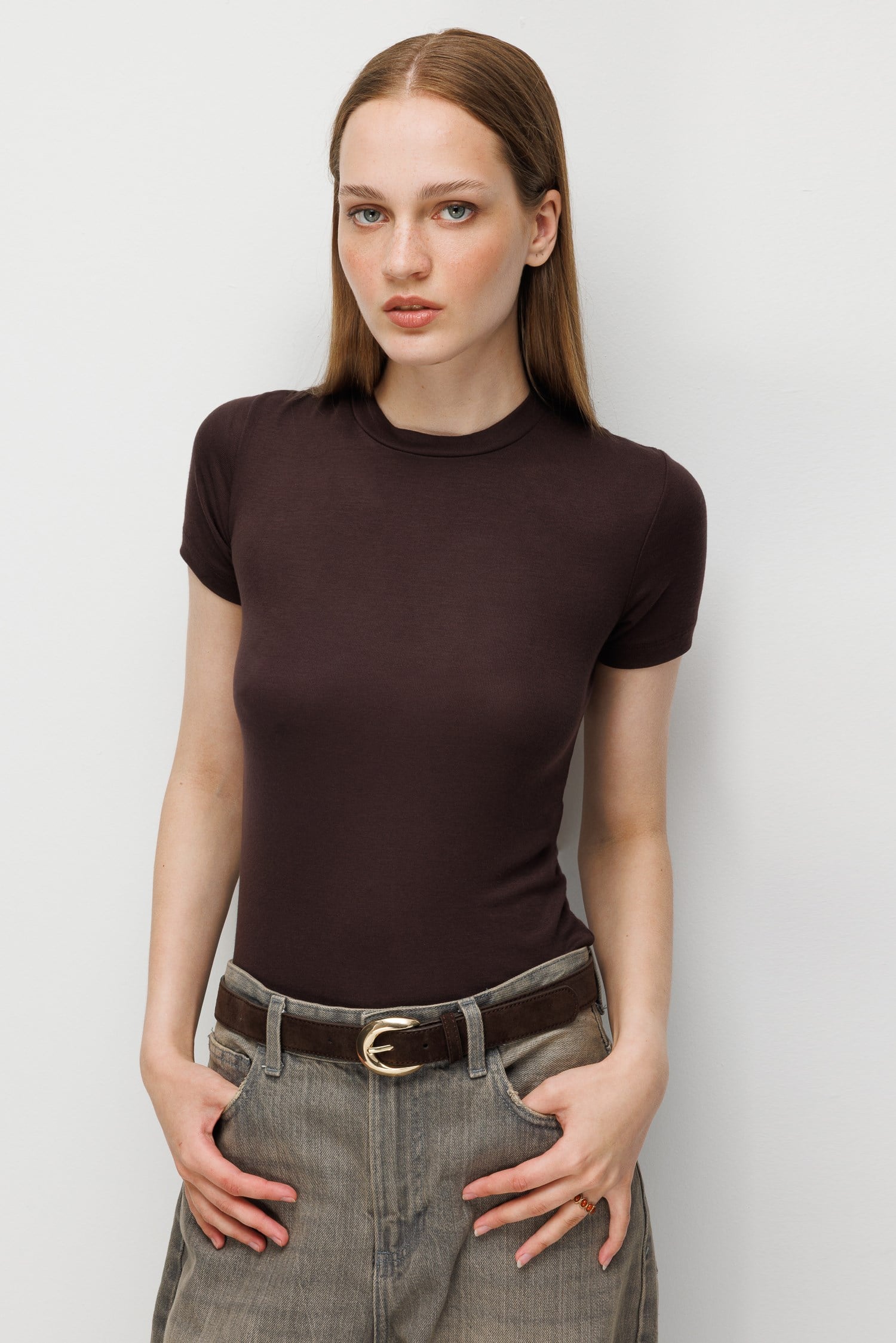 2100 Kadın Slim Fit Bisiklet Yaka Soft Basic T-Shirt Kahve