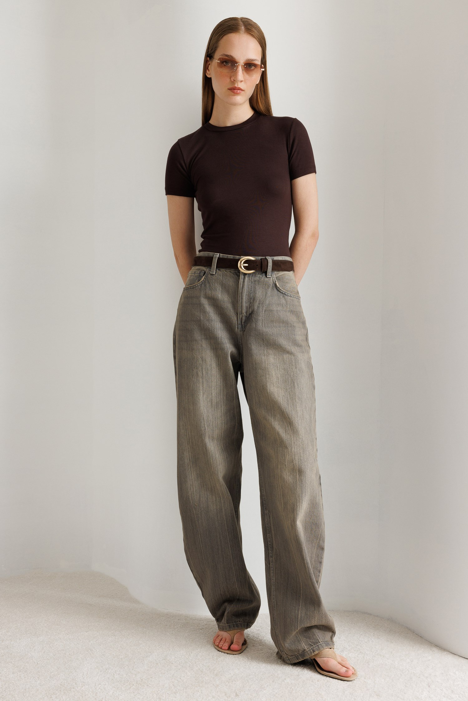 2100 Kadın Slim Fit Bisiklet Yaka Soft Basic T-Shirt Kahve
