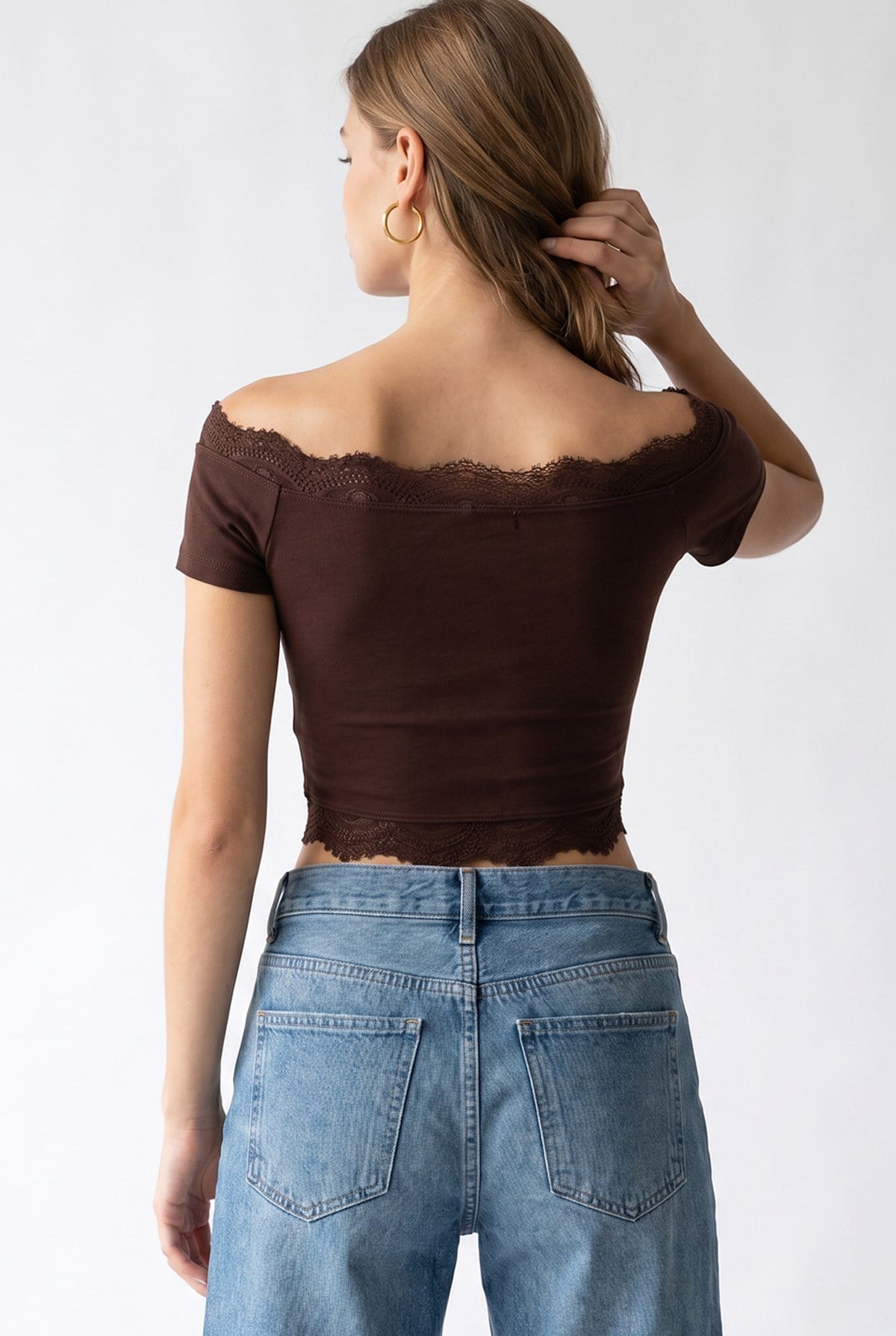 2160 Kadın Madonna Yaka Dantel Detaylı Crop Bluz Kahve