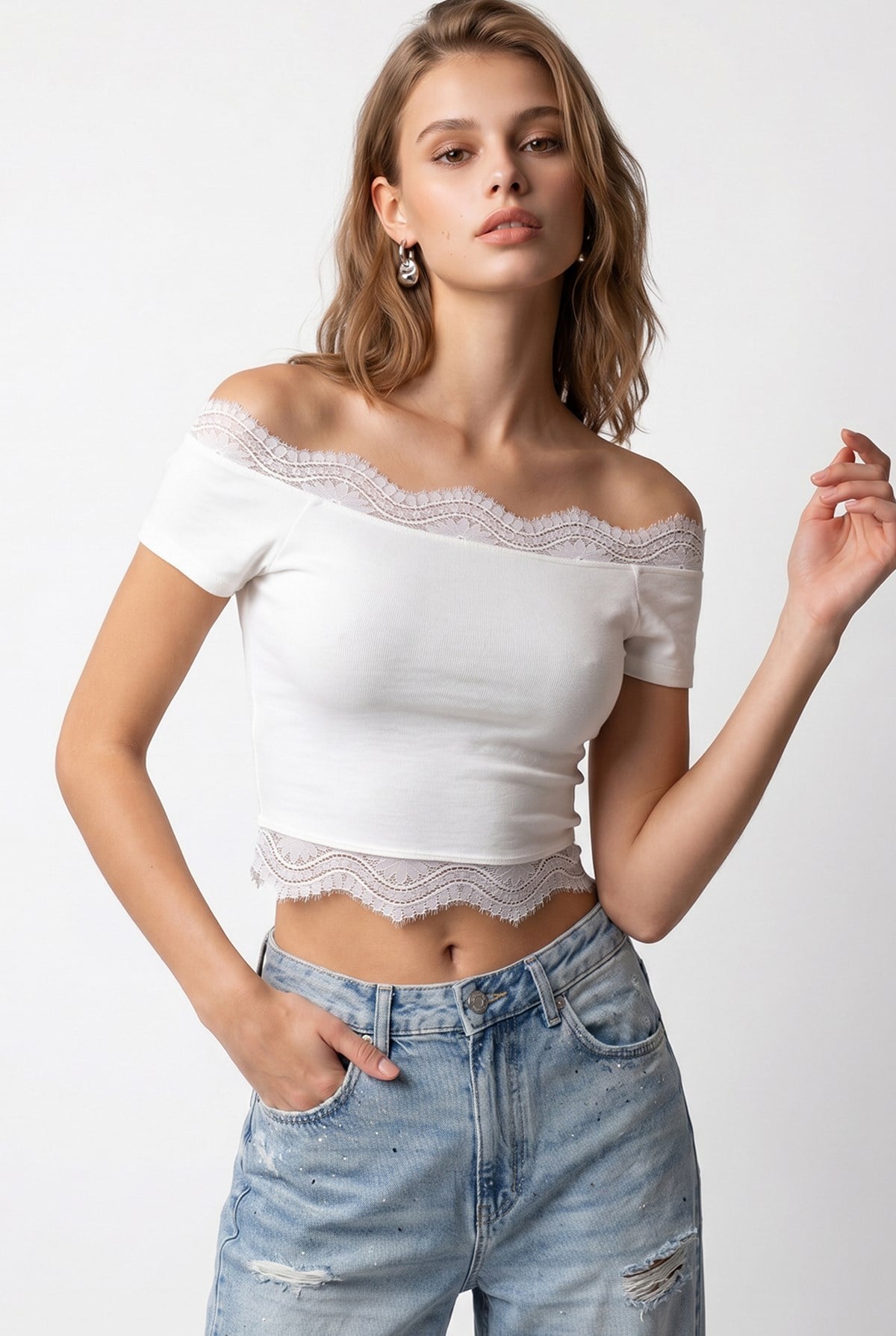 2160 Kadın Madonna Yaka Dantel Detaylı Crop Bluz Beyaz