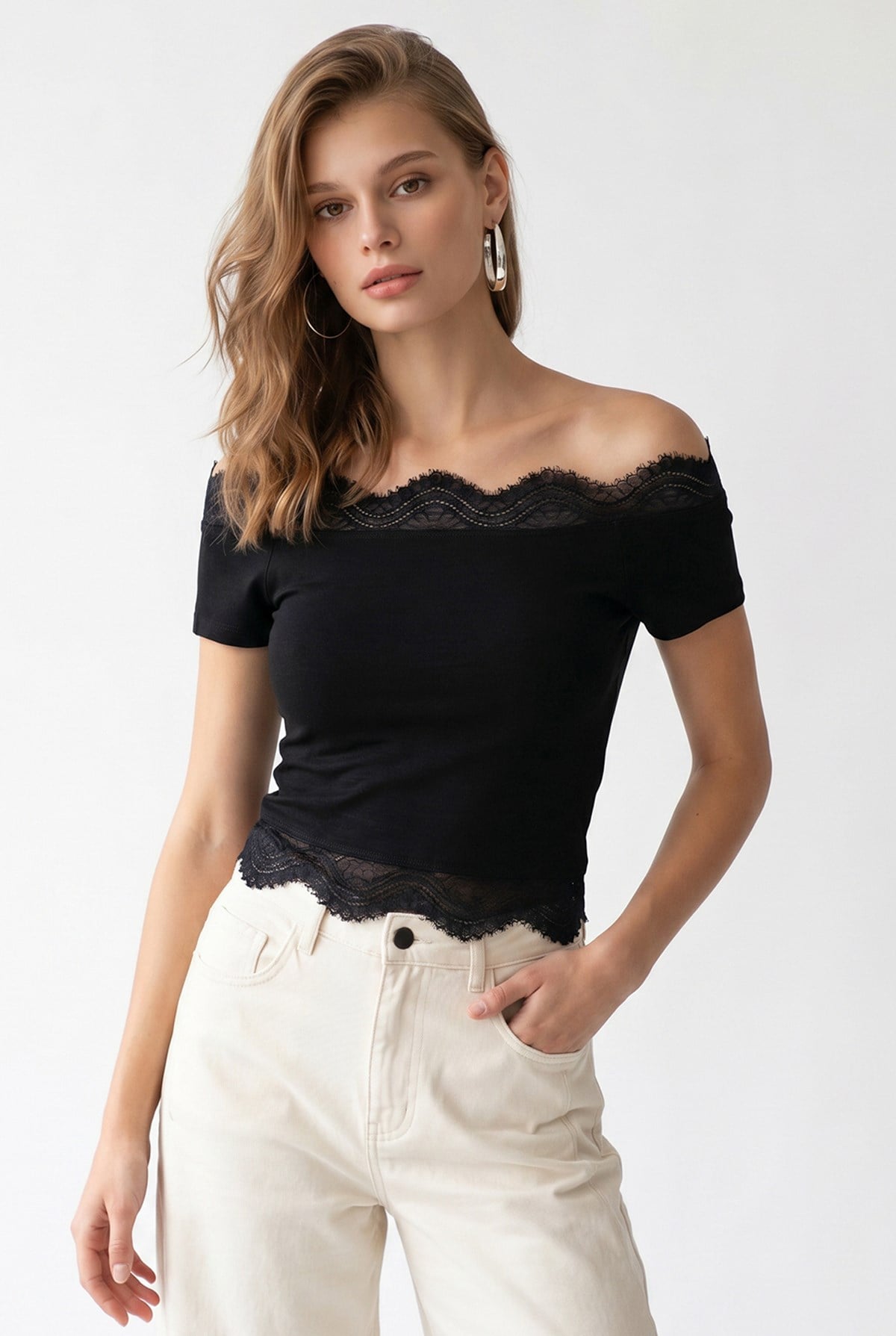 2160 Kadın Madonna Yaka Dantel Detaylı Crop Bluz Siyah