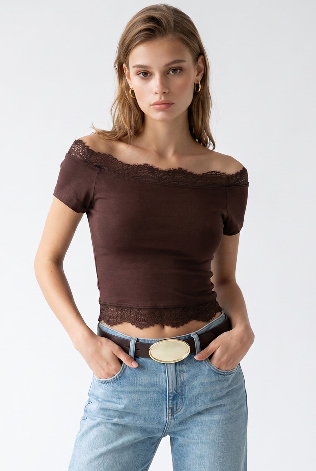 2160 Kadın Madonna Yaka Dantel Detaylı Crop Bluz Kahve