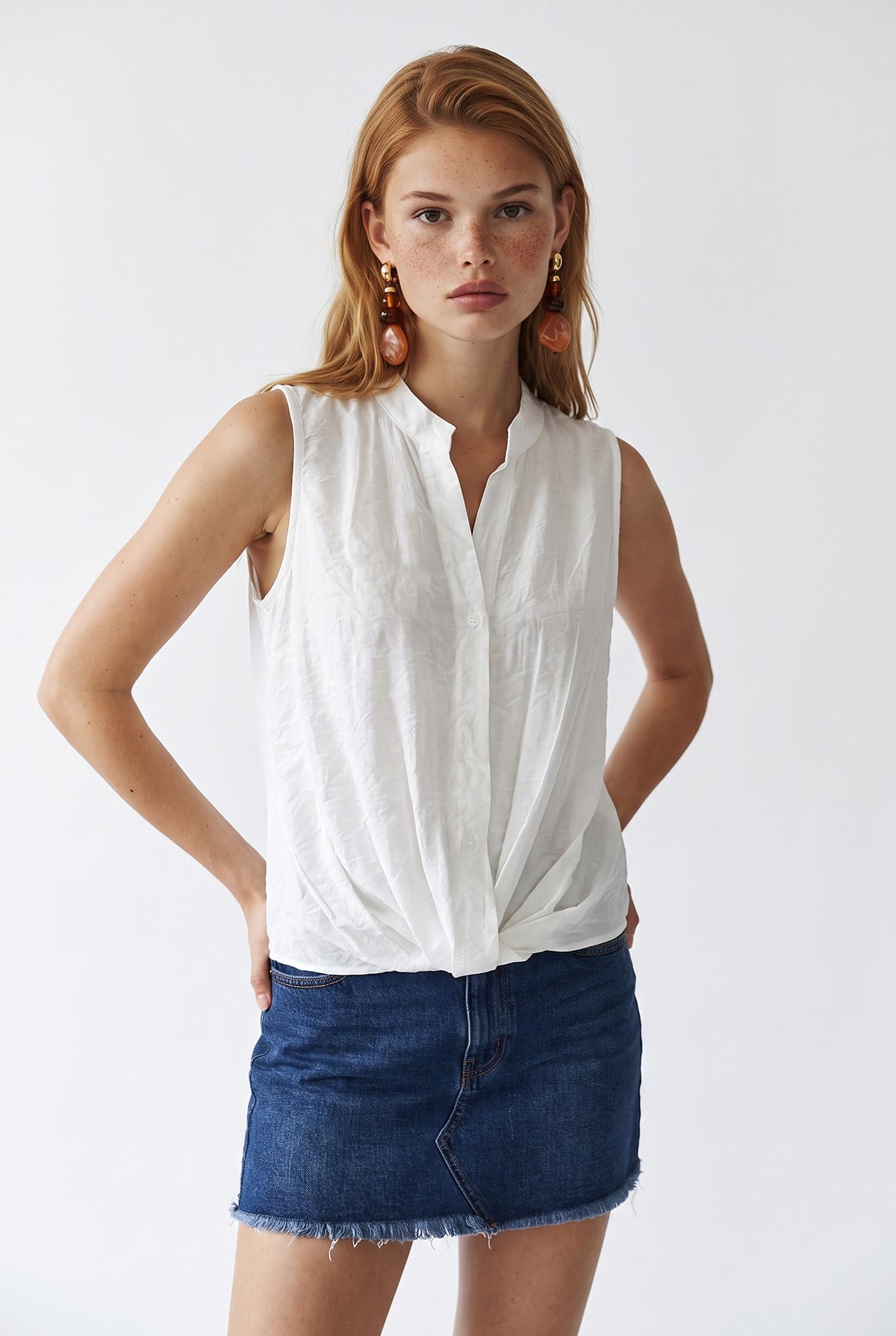 2184 Kadın Tencel Hakim Yaka Kolsuz Düğmeli Bluz Beyaz