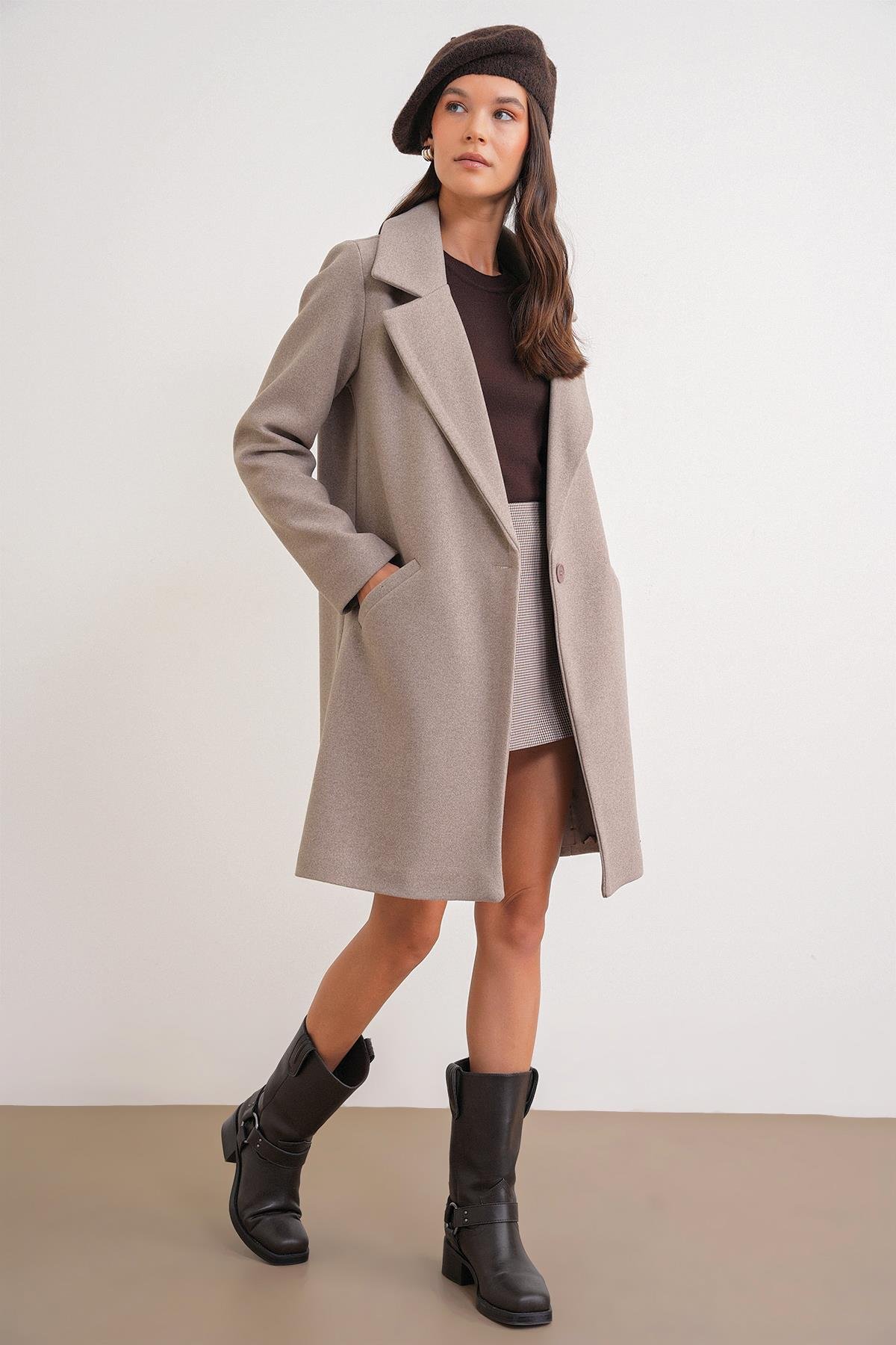 3802 Kadın Tek Düğmeli Kaşe Kaban Vizon