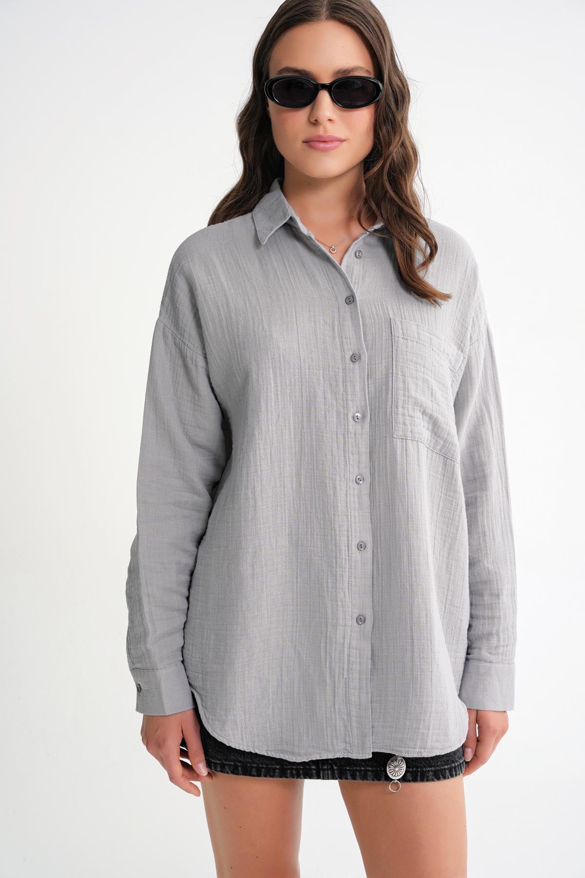 3833 Kadın Oversize Cepli Müslin Gömlek Gri
