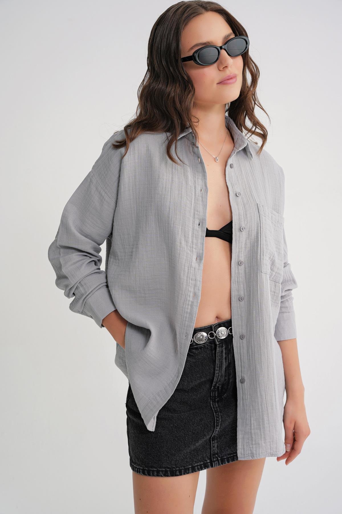 3833 Kadın Oversize Cepli Müslin Gömlek Gri