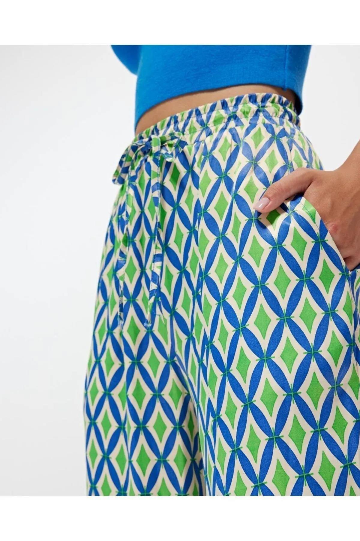 4360 Kadın Geometrik Desen Saten Pantolon Mavi