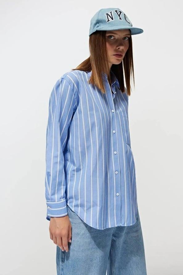 4367 Kadın Çizgili Oversize Gömlek Mavi