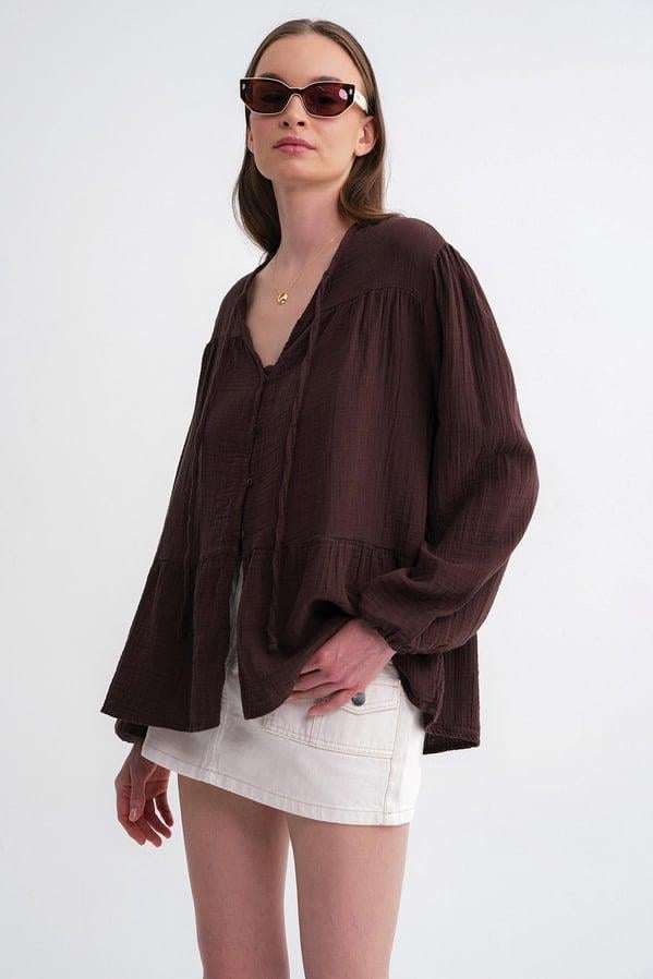 4563 Kadın Yakası Bağlamalı Kolu Lastikli Bol Müslin Gömlek Kahve