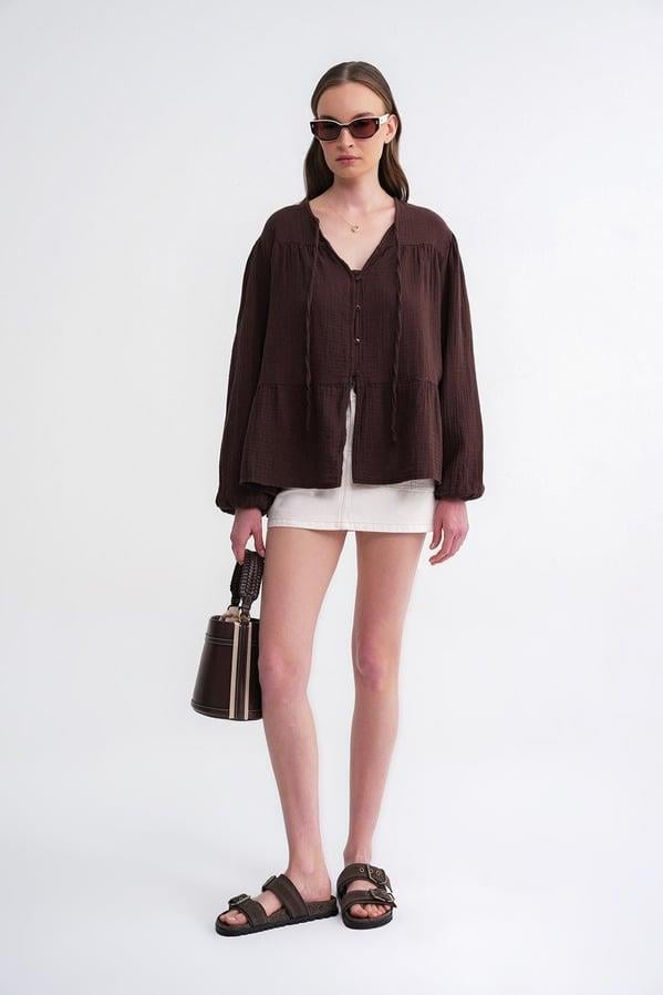 4563 Kadın Yakası Bağlamalı Kolu Lastikli Bol Müslin Gömlek Kahve