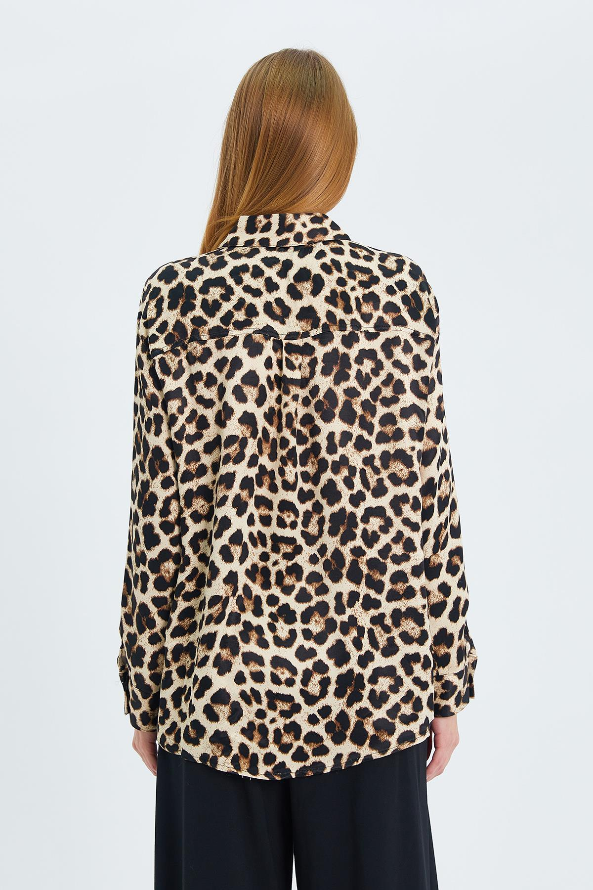 4602-kadin-leopar-desen-saten-gomlek-b-a6a6-2.jpg