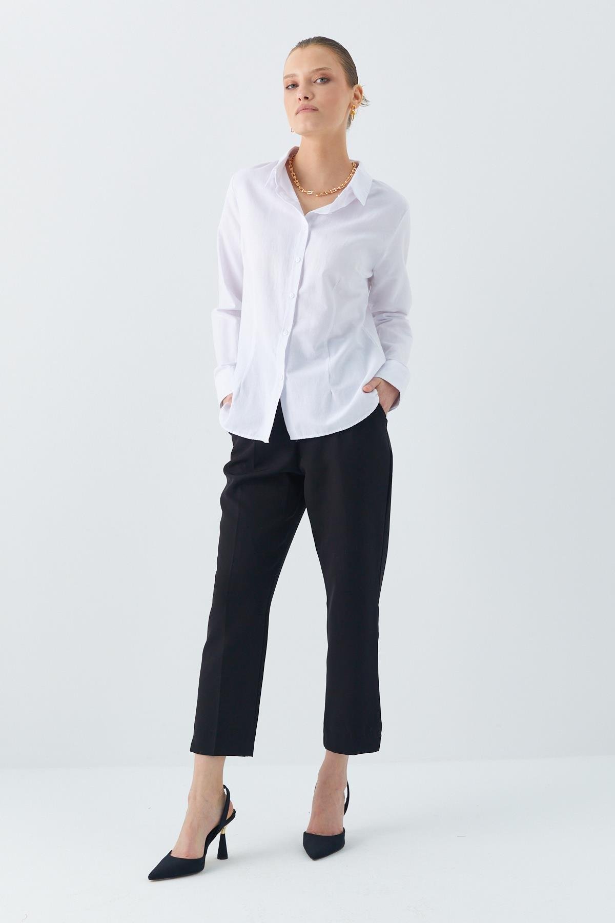 4634-kadin-pensli-fit-gomlek-beyaz-402a48.jpg