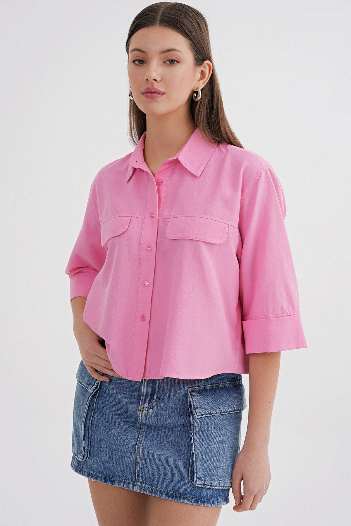 4660-kadin-kisa-kol-crop-gomlek-pembe-54350b.jpg