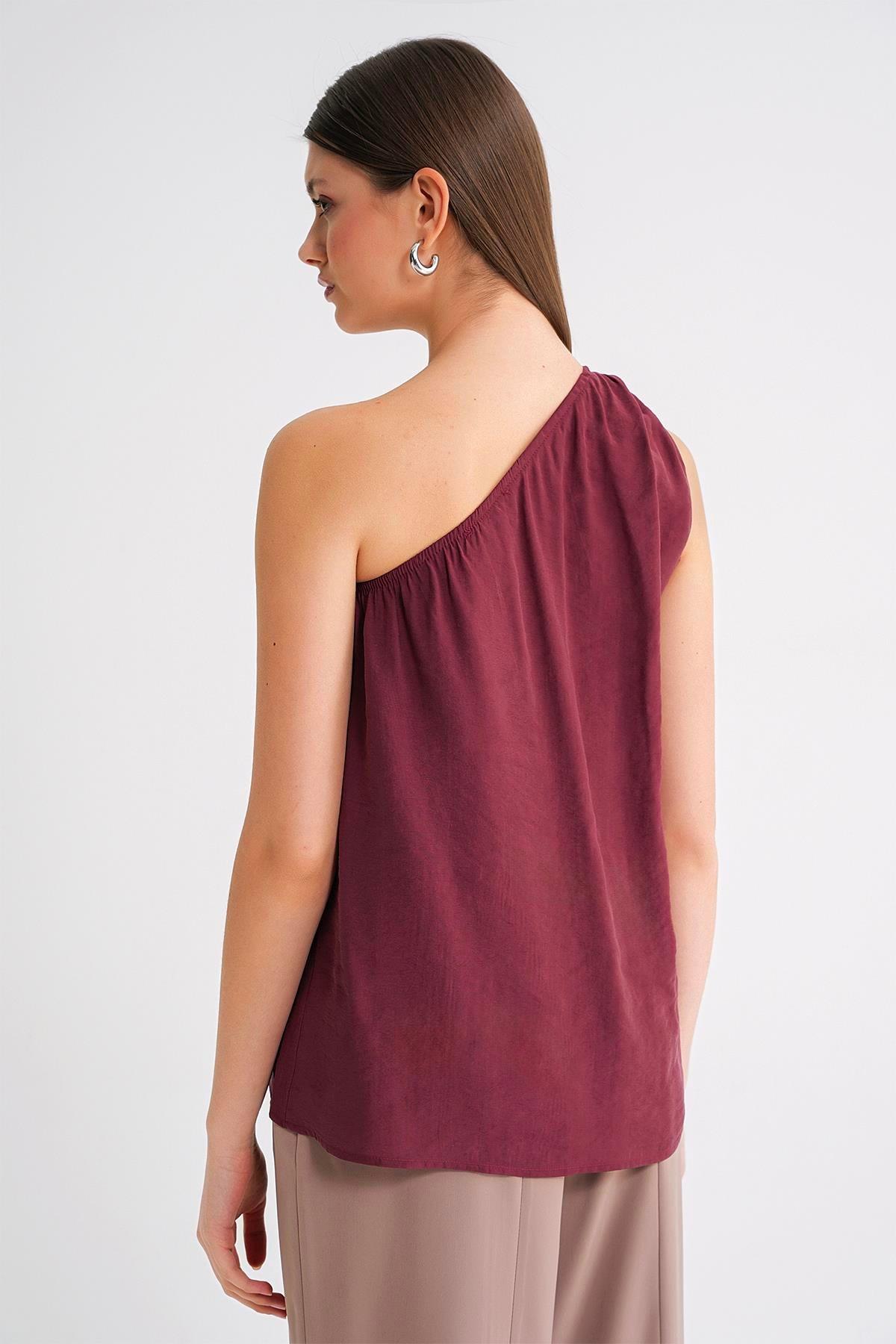 4665-kadin-tek-omuz-askili-bluz-bordo-ebba2a.jpg