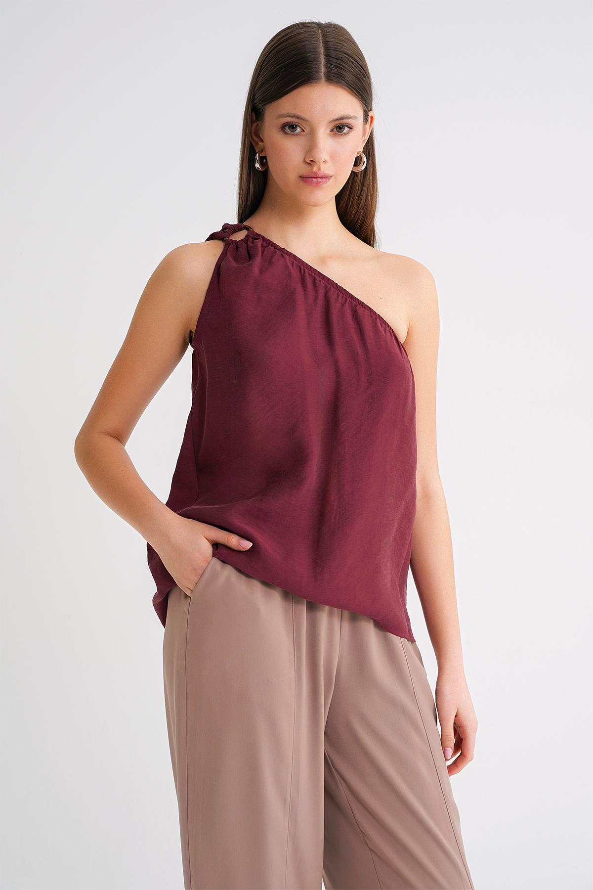 4665-kadin-tek-omuz-askili-bluz-bordo-f2663-.jpg