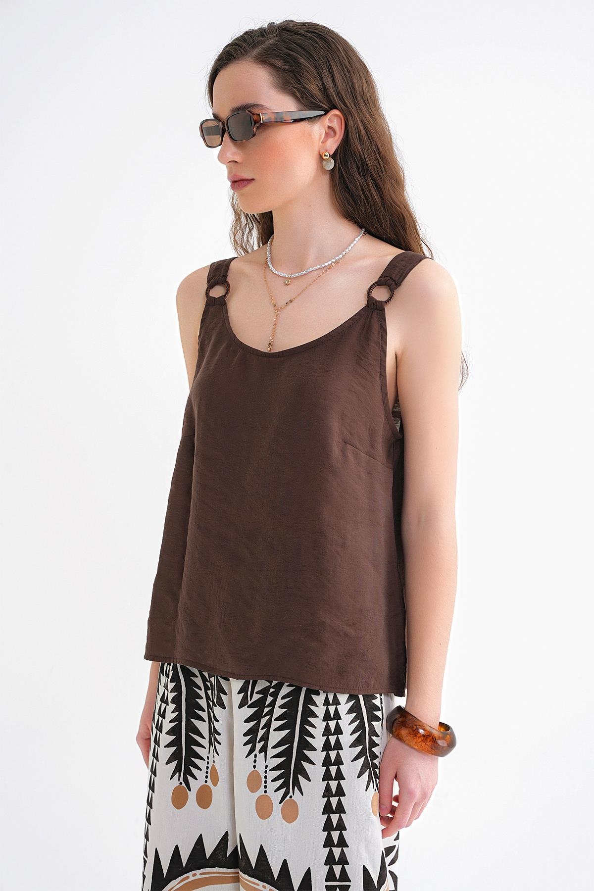 4666 Kadın Toka Detaylı Modal Bluz Kahve