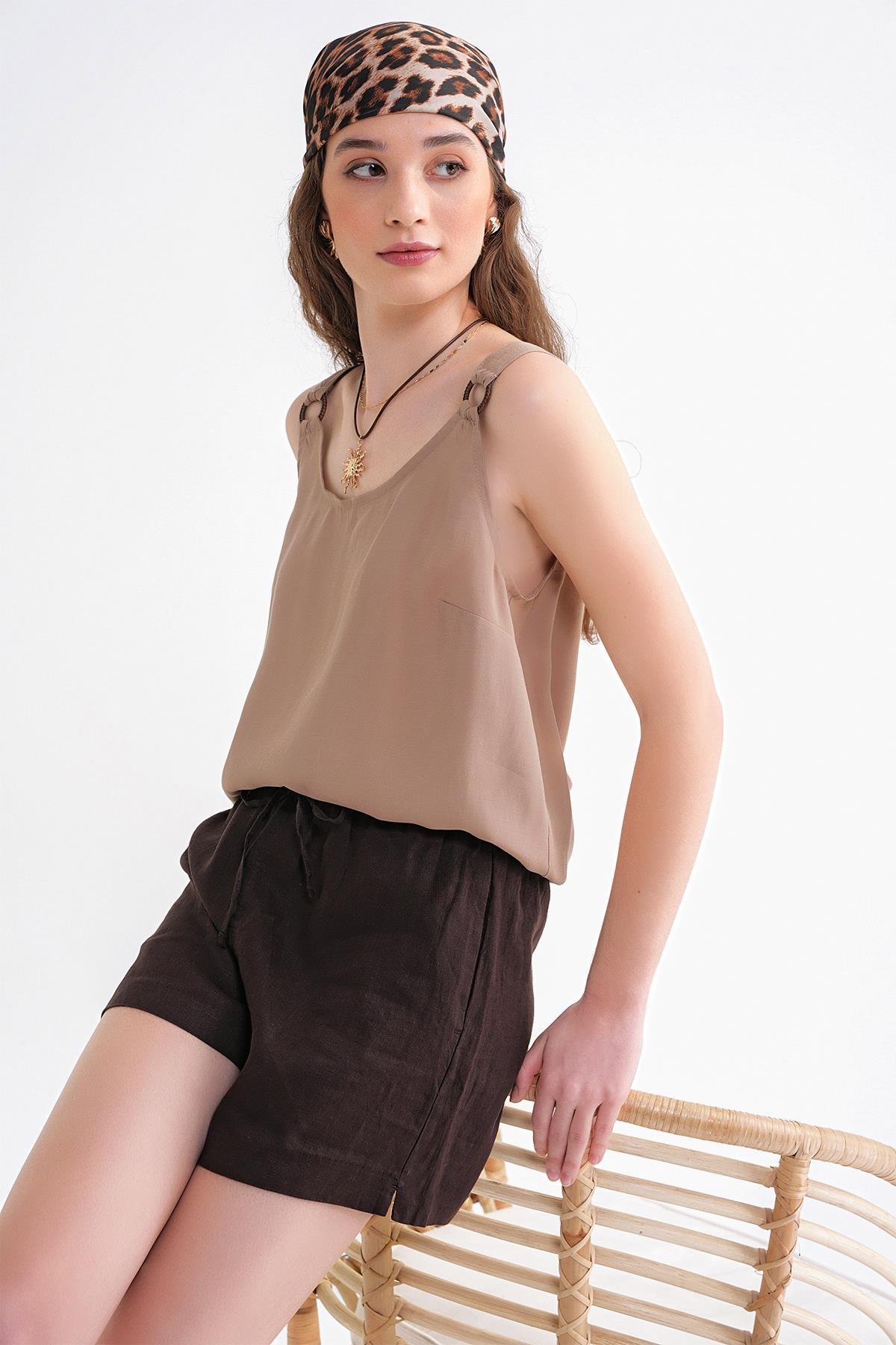 4666 Kadın Toka Detaylı Modal Bluz Toprak