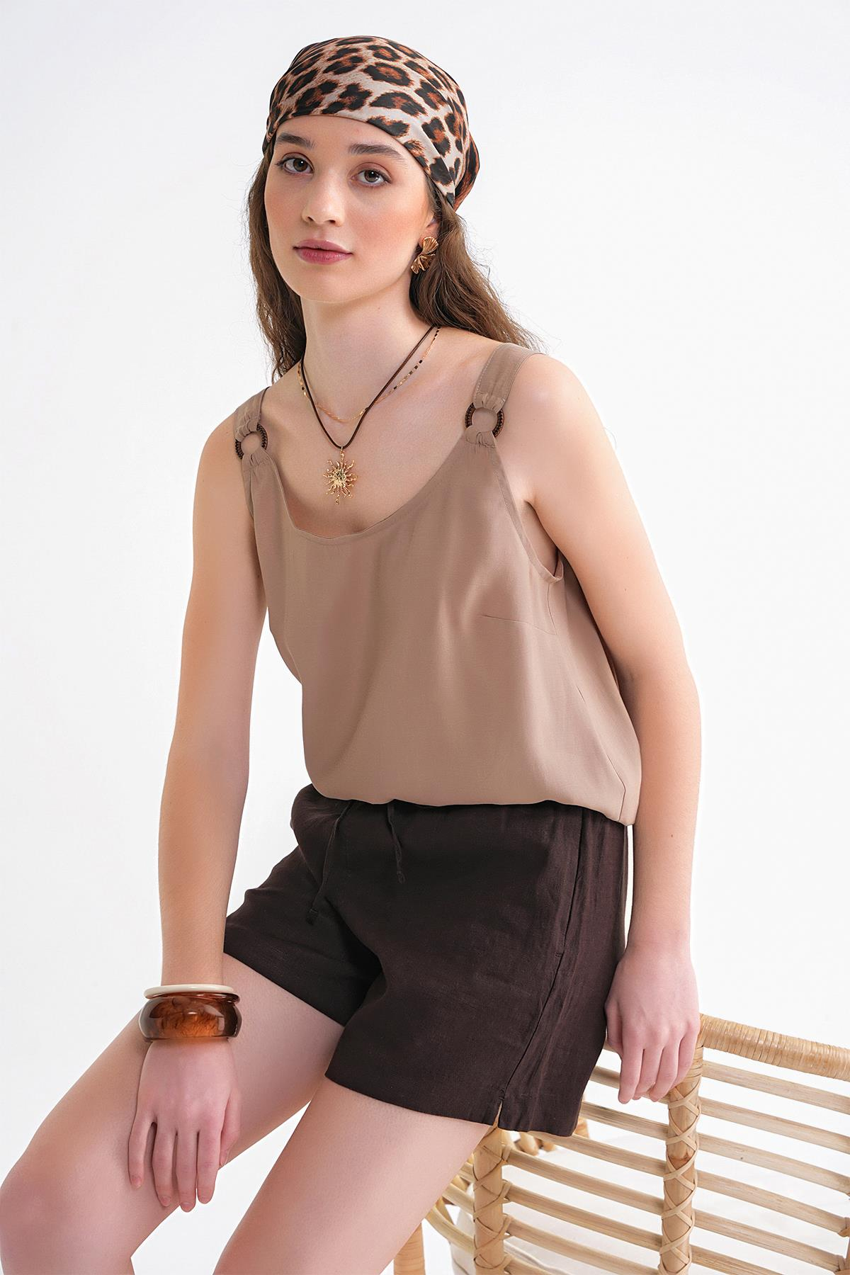 4666 Kadın Toka Detaylı Modal Bluz Toprak