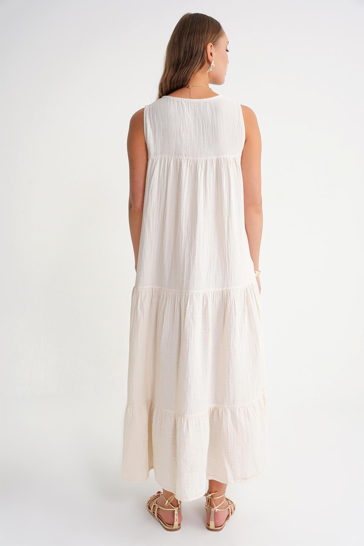 4673 Kadın Büzgü Detaylı Müslin Elbise Naturel