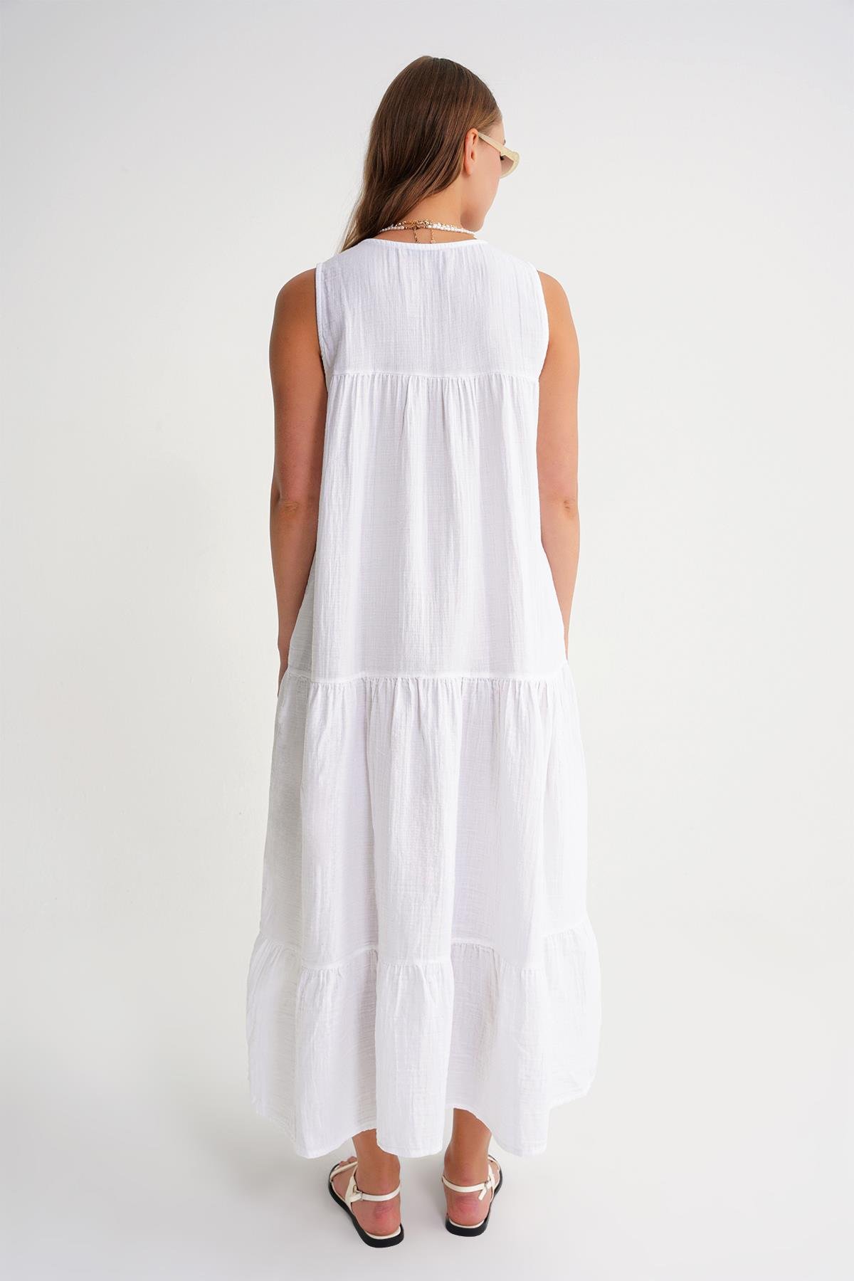 4673 Kadın Büzgü Detaylı Müslin Elbise Beyaz
