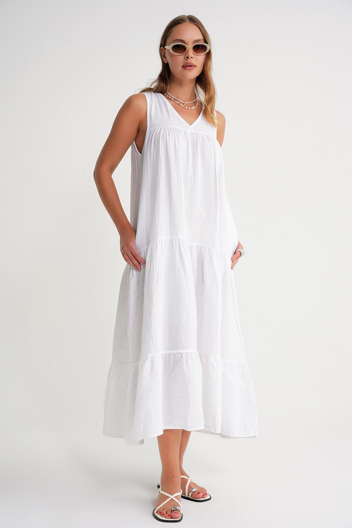 4673 Kadın Büzgü Detaylı Müslin Elbise Beyaz