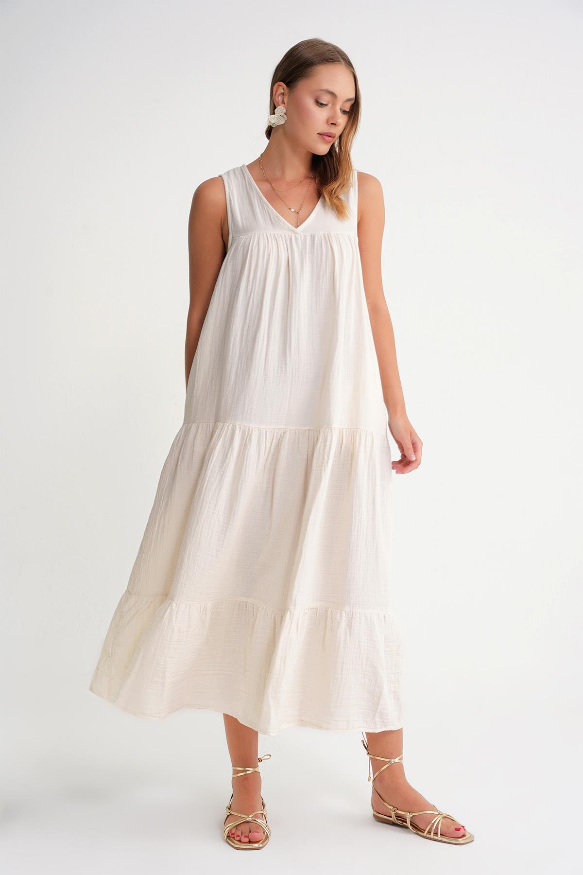 4673 Kadın Büzgü Detaylı Müslin Elbise Naturel